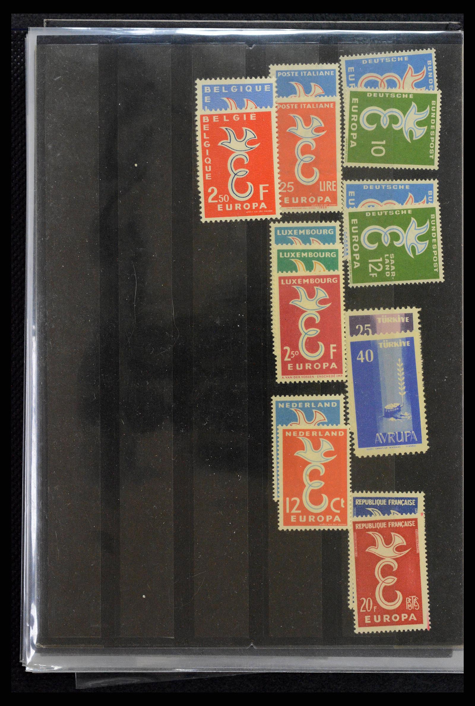 38206 0356 - Postzegelverzameling 38206 Europa CEPT 1956-2010.