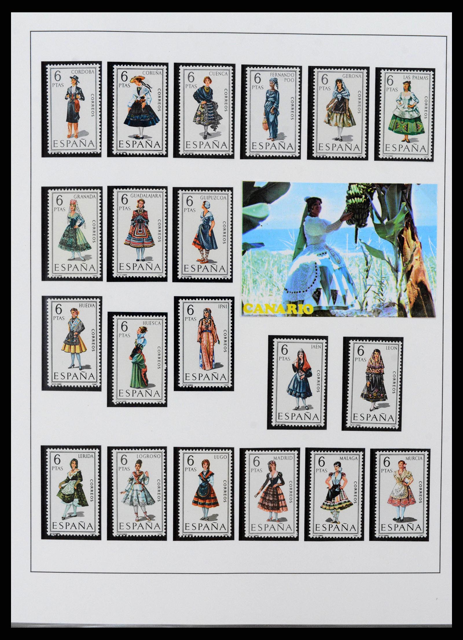 38219 0003 - Stamp collection 38219 Motif traditional costumes/folklore 1930-2020!