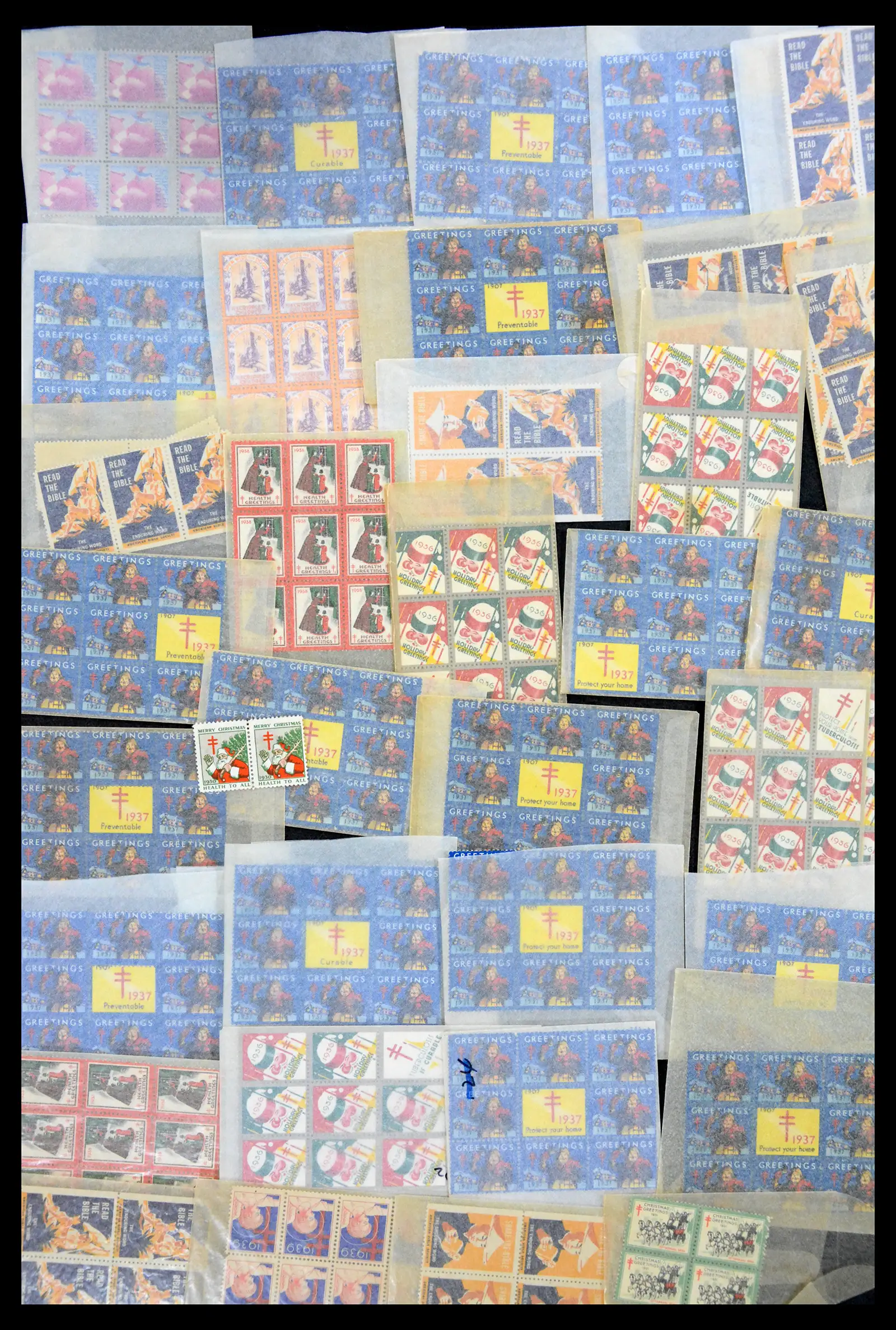 38238 0003 - Stamp collection 38238 USA Christmas seals from 1910.