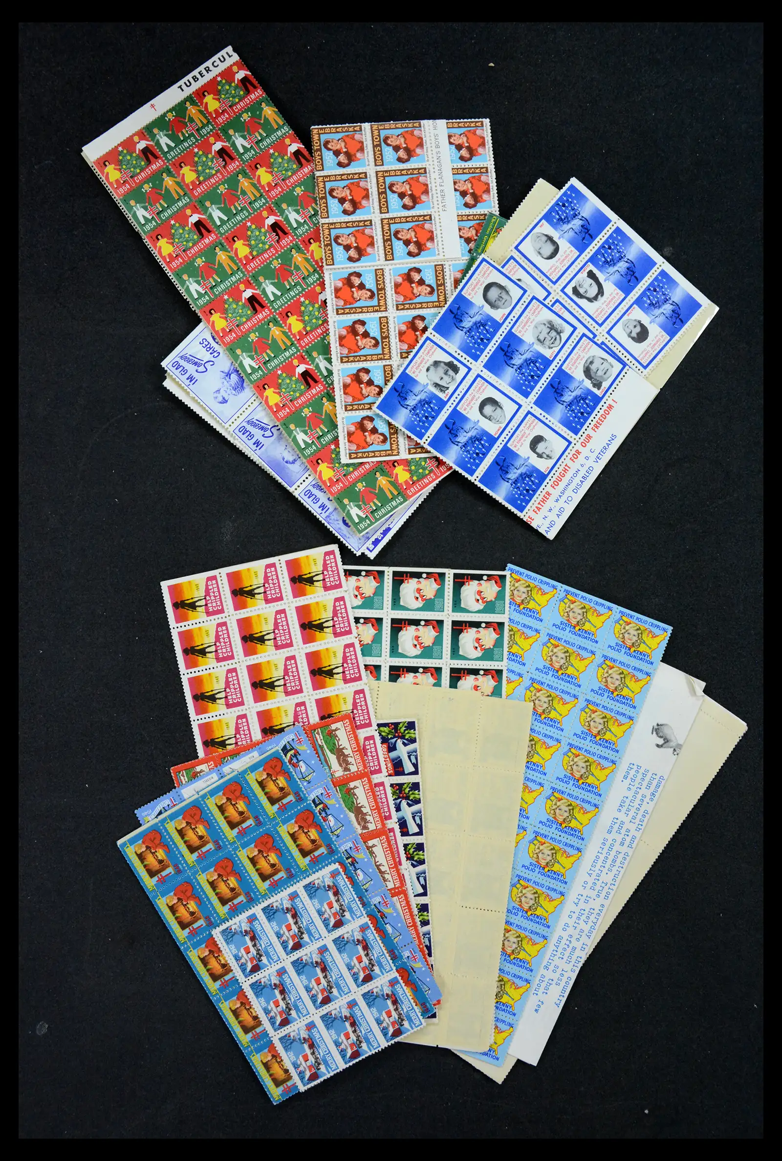 38238 0005 - Stamp collection 38238 USA Christmas seals from 1910.