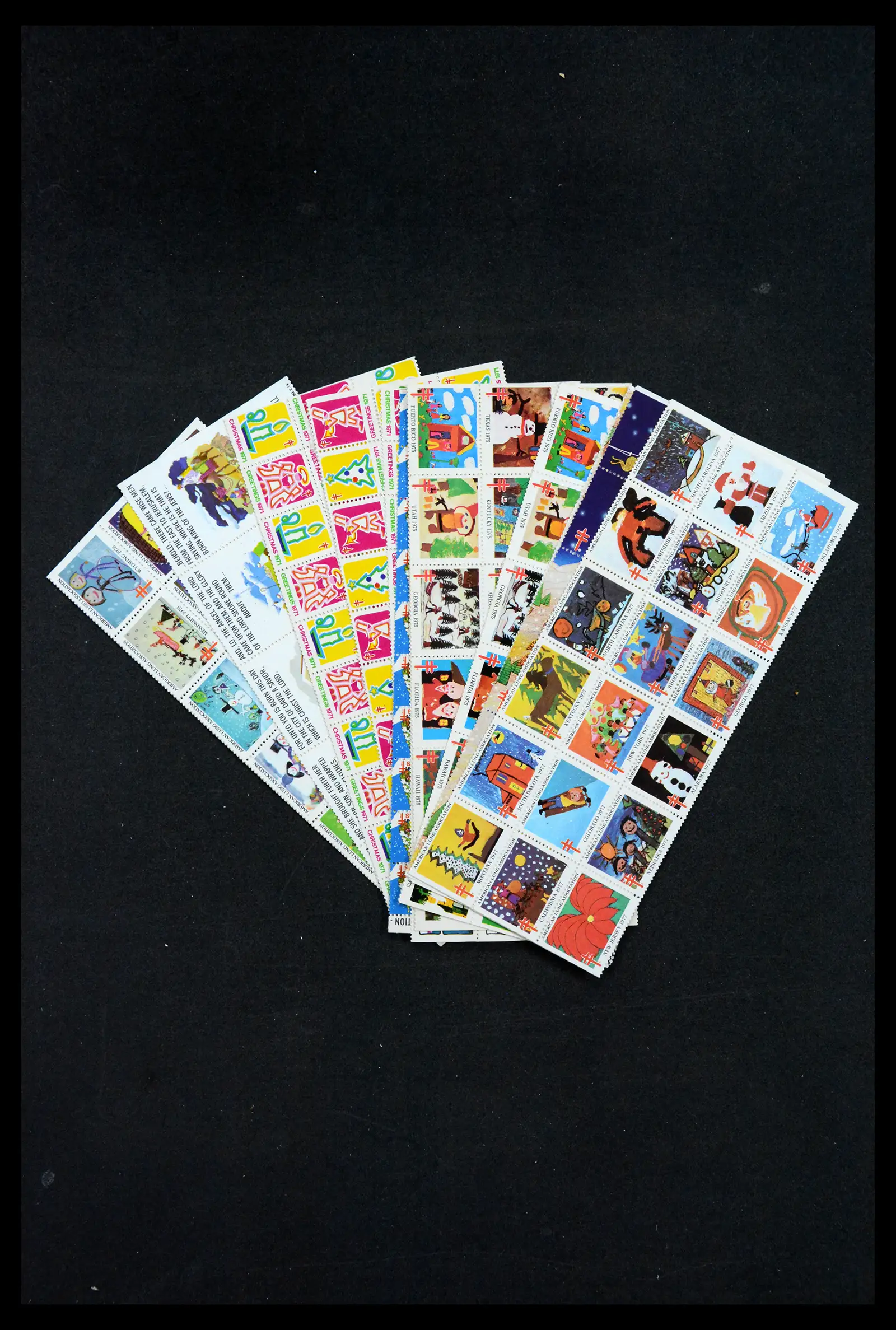 38238 0014 - Stamp collection 38238 USA Christmas seals from 1910.