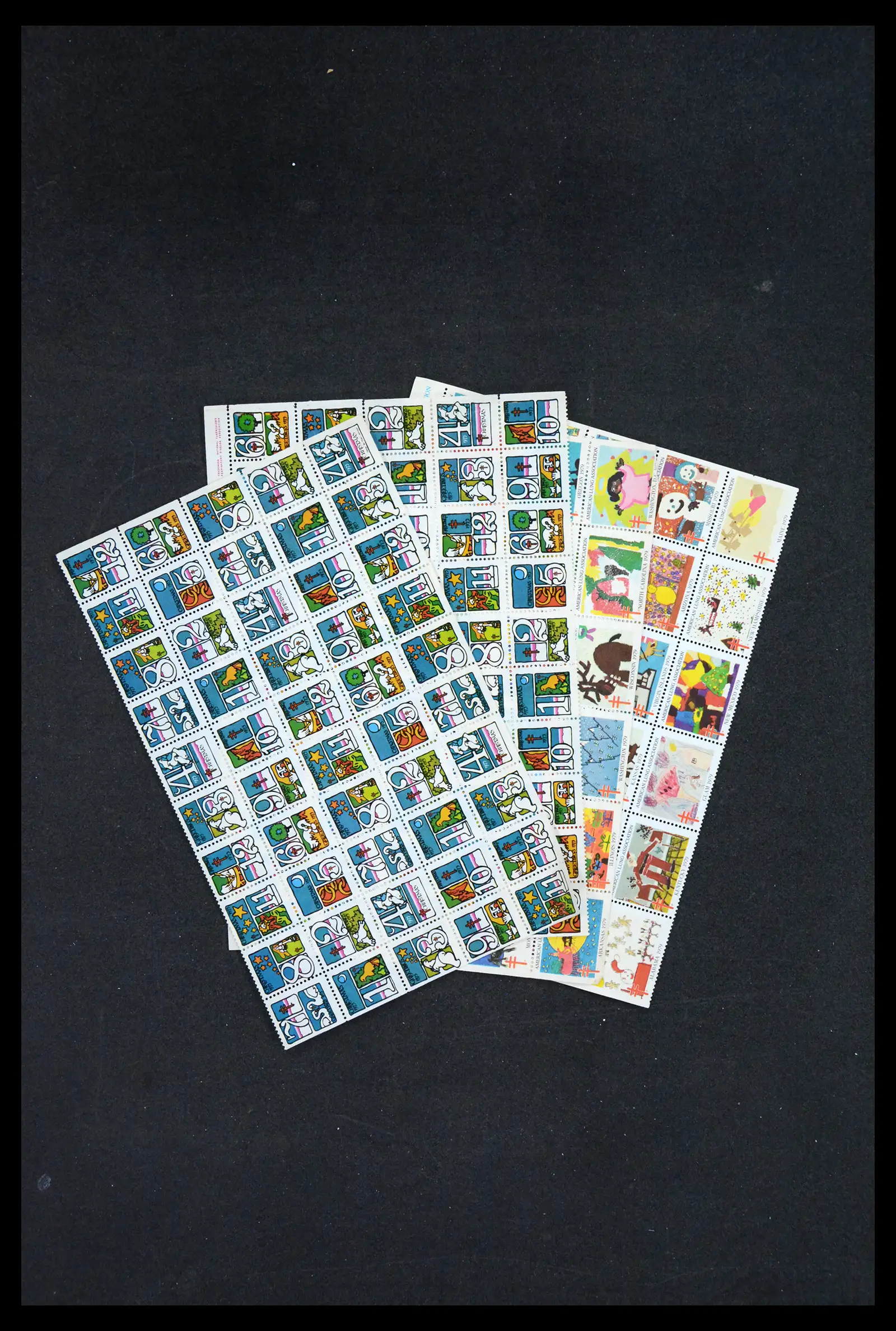 38238 0022 - Stamp collection 38238 USA Christmas seals from 1910.
