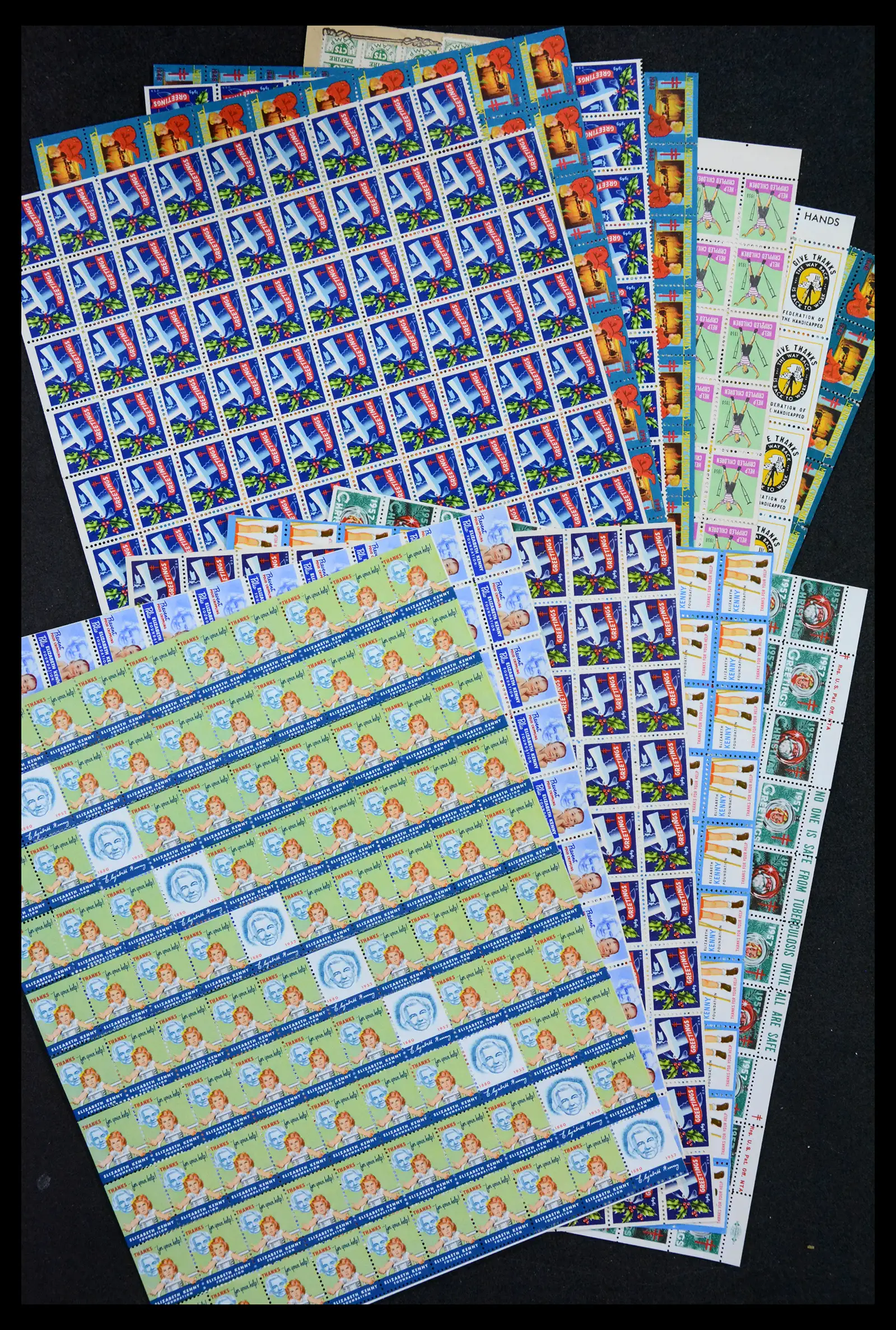 38238 0029 - Stamp collection 38238 USA Christmas seals from 1910.