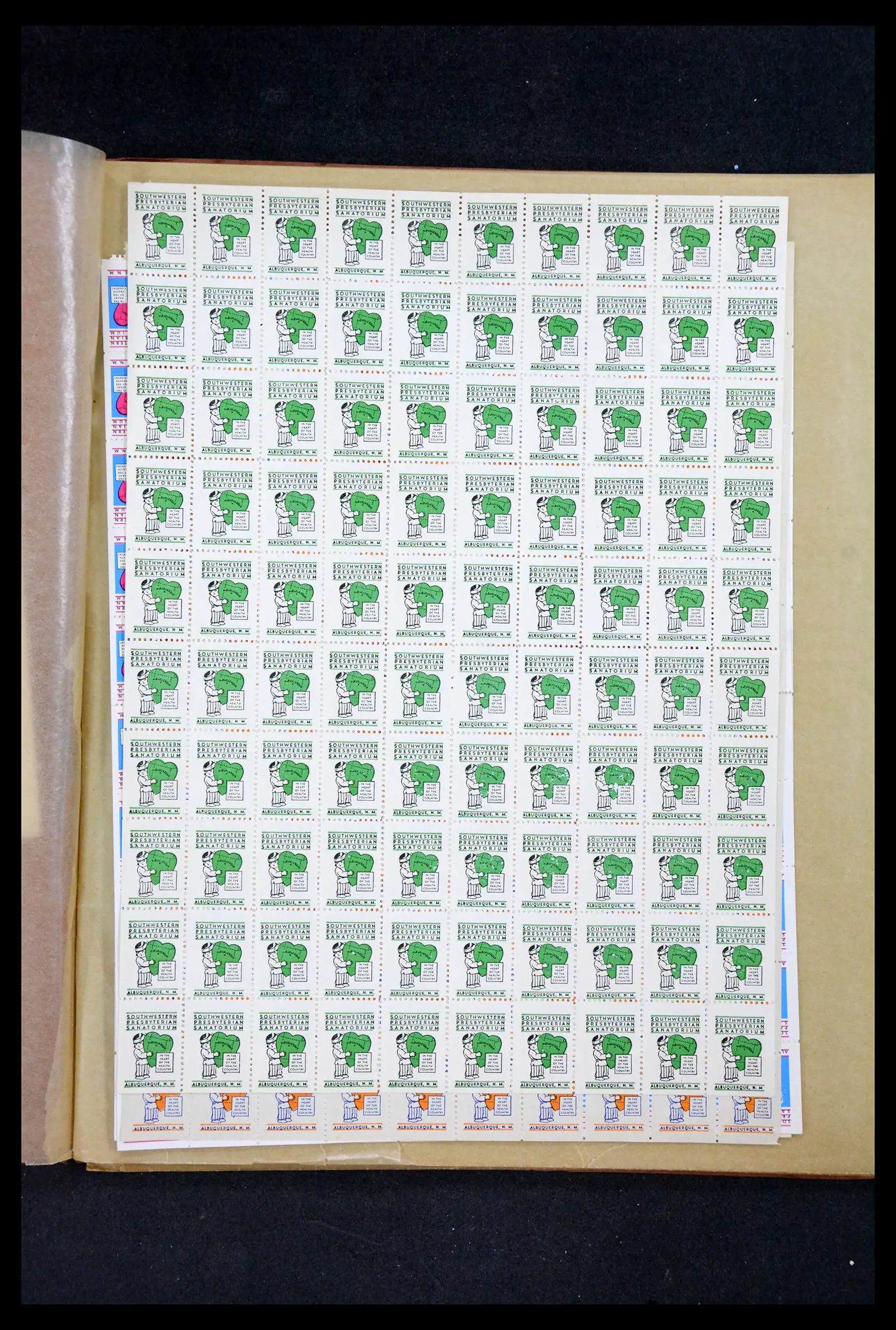 38238 0032 - Stamp collection 38238 USA Christmas seals from 1910.