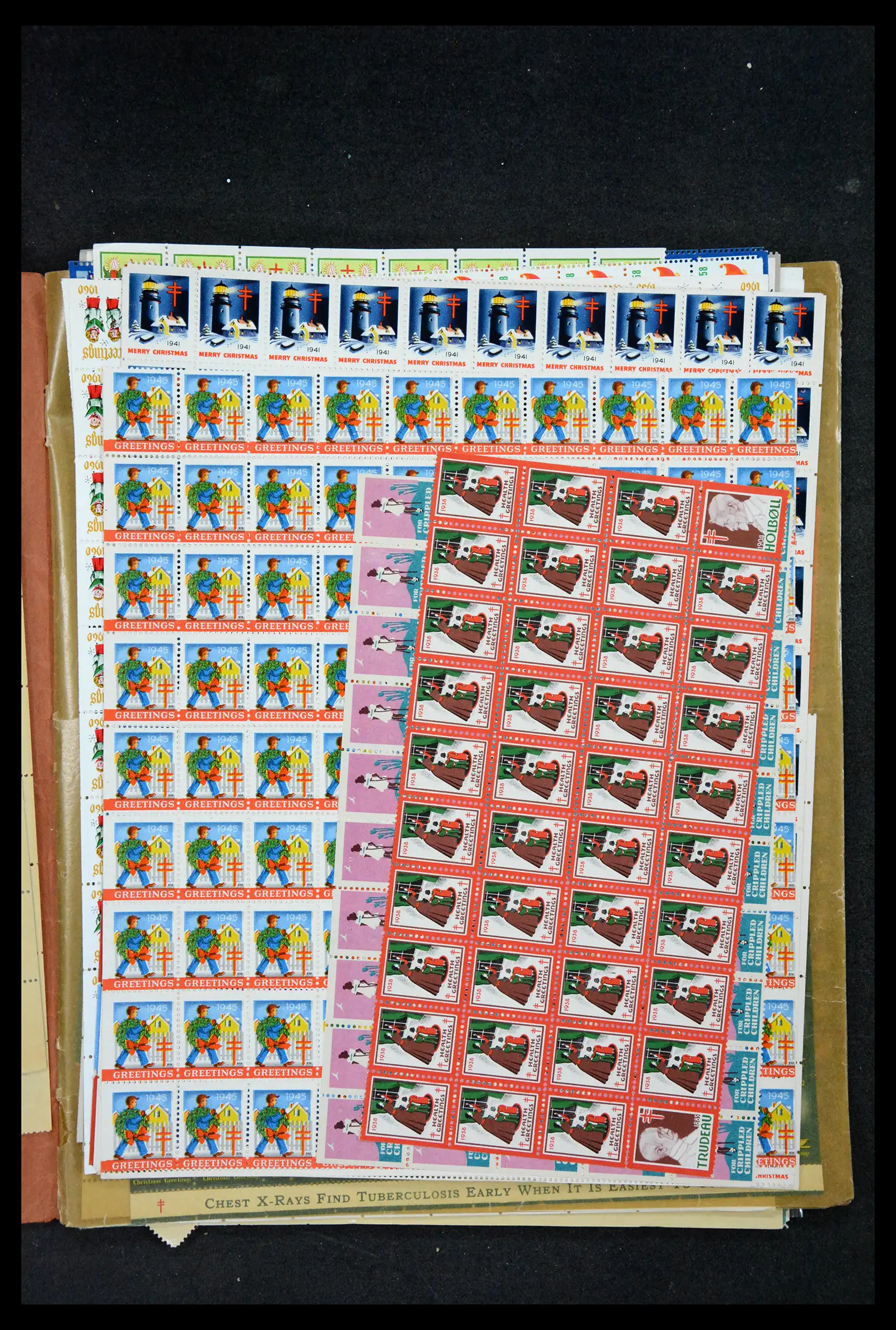 38238 0076 - Stamp collection 38238 USA Christmas seals from 1910.