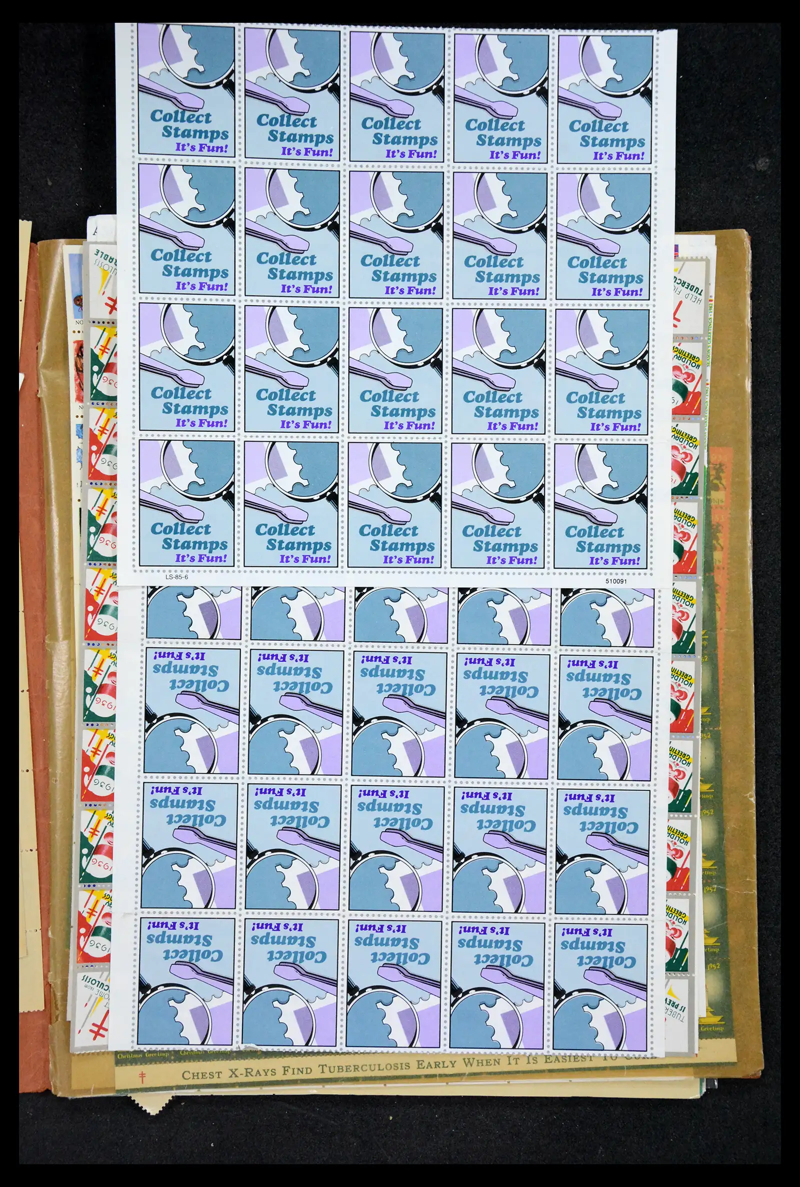 38238 0089 - Stamp collection 38238 USA Christmas seals from 1910.