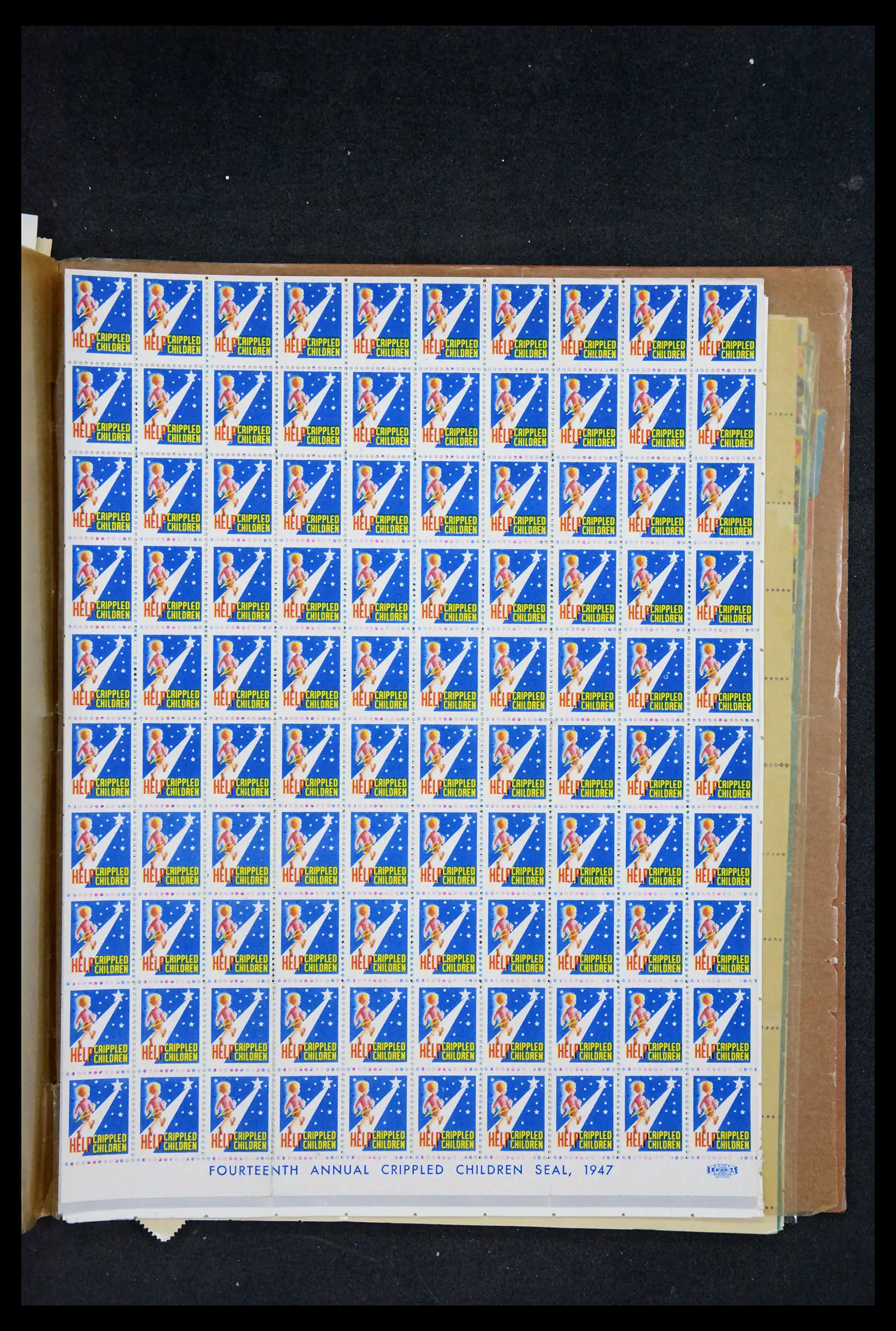 38238 0100 - Stamp collection 38238 USA Christmas seals from 1910.