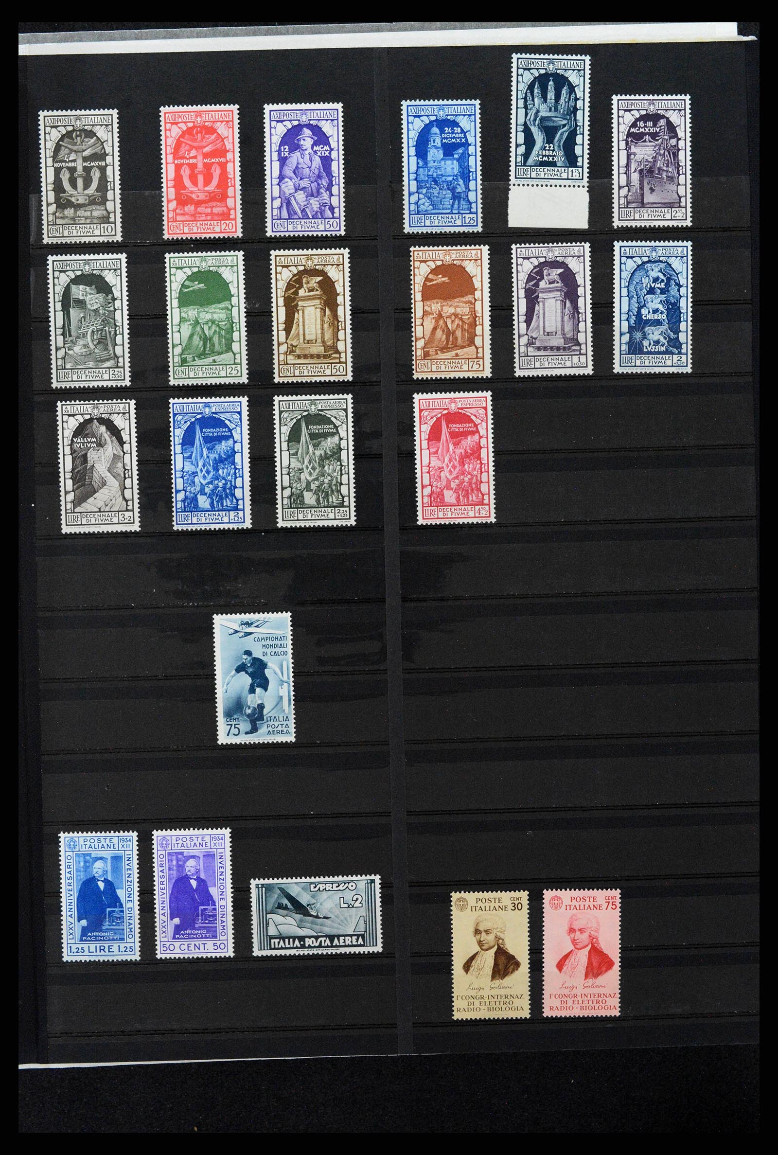 38243 0015 - Stamp collection 38243 Italy 1862-2011.
