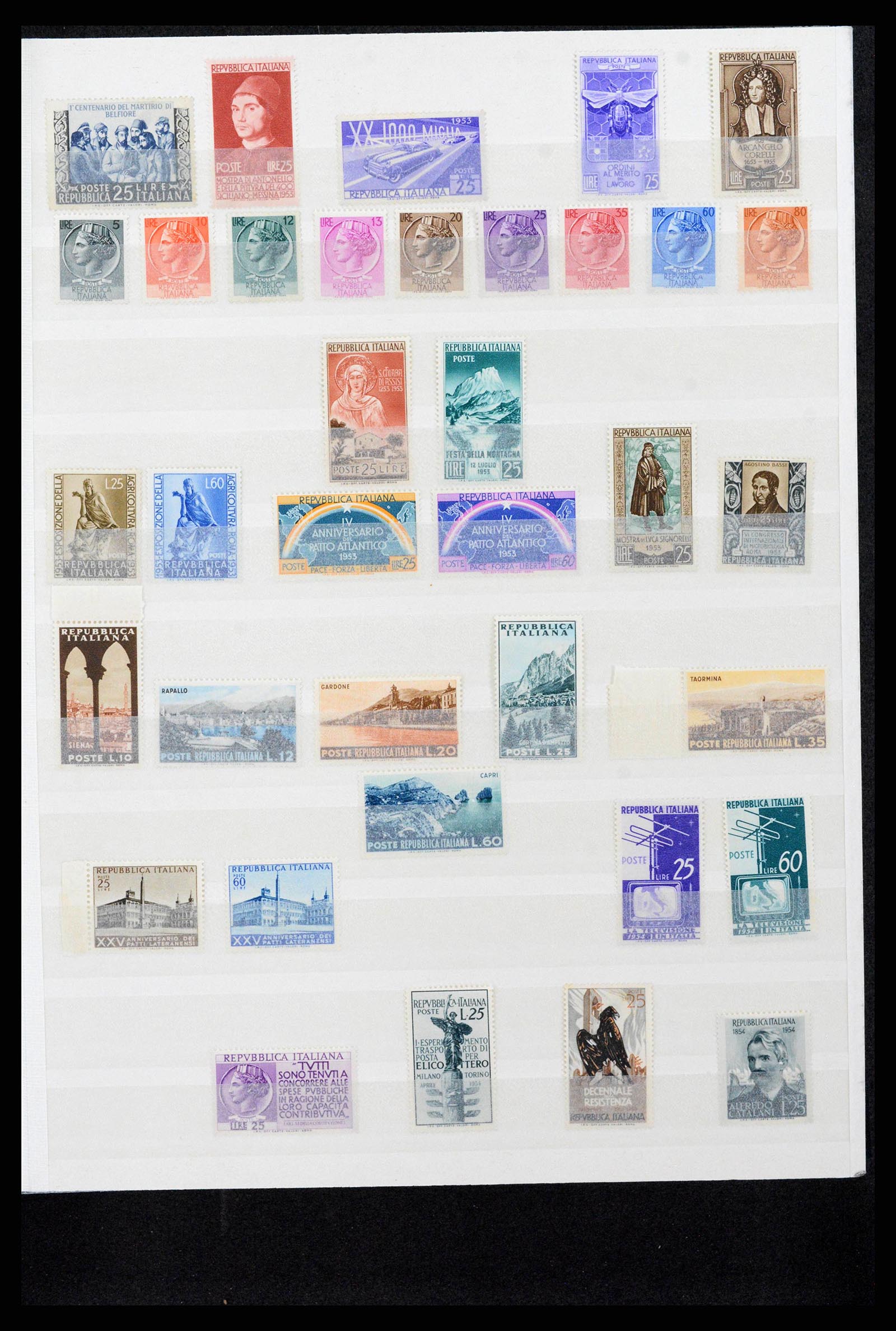 38243 0029 - Stamp collection 38243 Italy 1862-2011.