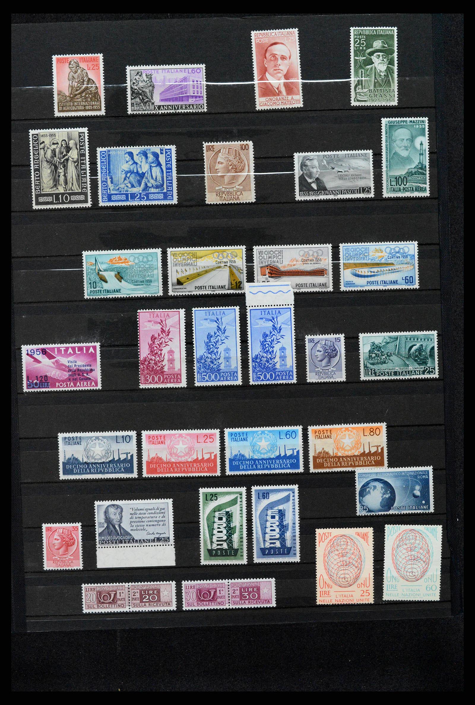 38243 0031 - Stamp collection 38243 Italy 1862-2011.