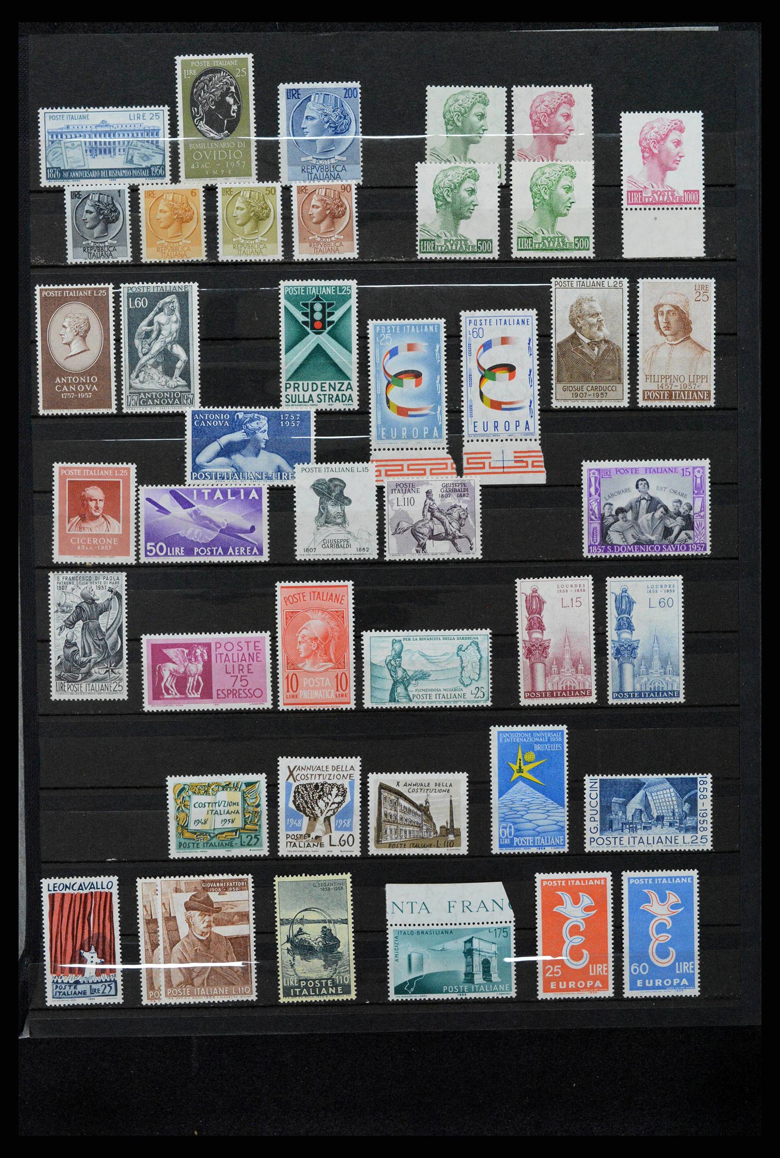 38243 0032 - Stamp collection 38243 Italy 1862-2011.