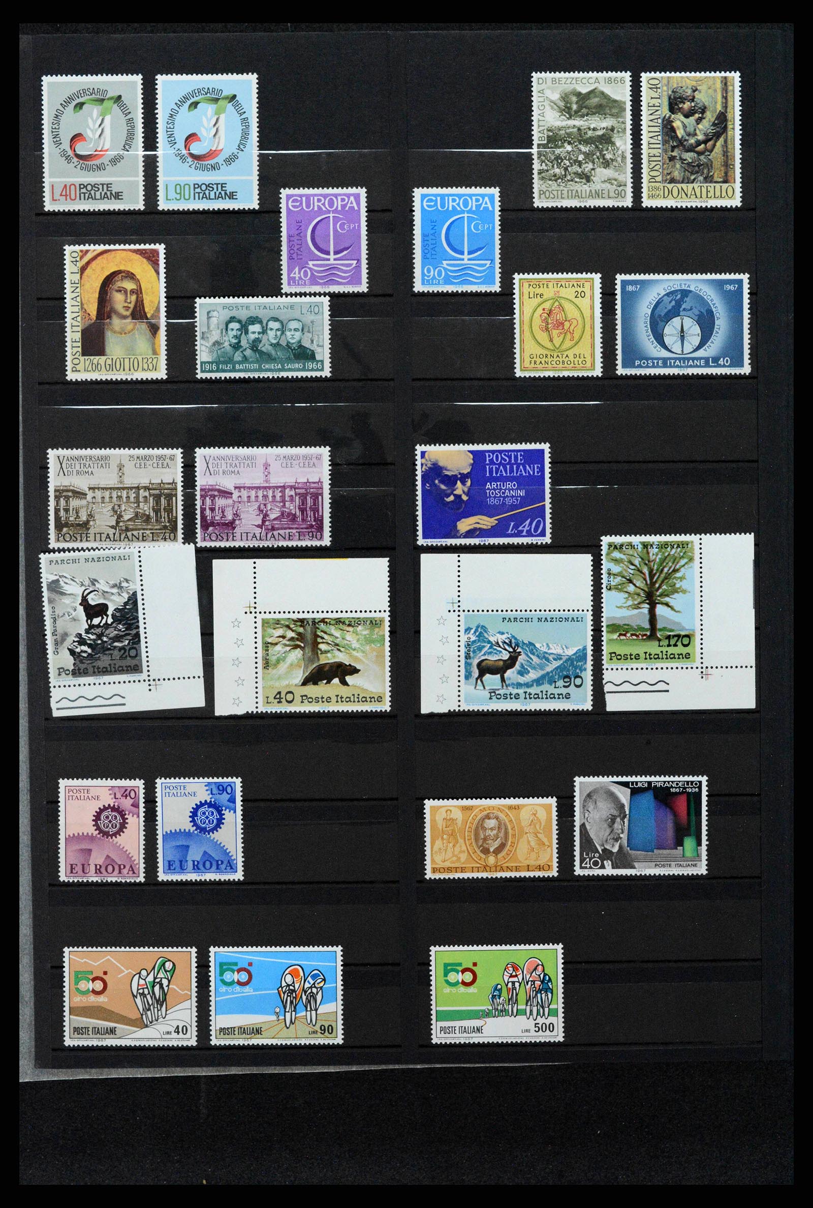 38243 0038 - Postzegelverzameling 38243 Italië 1862-2011.