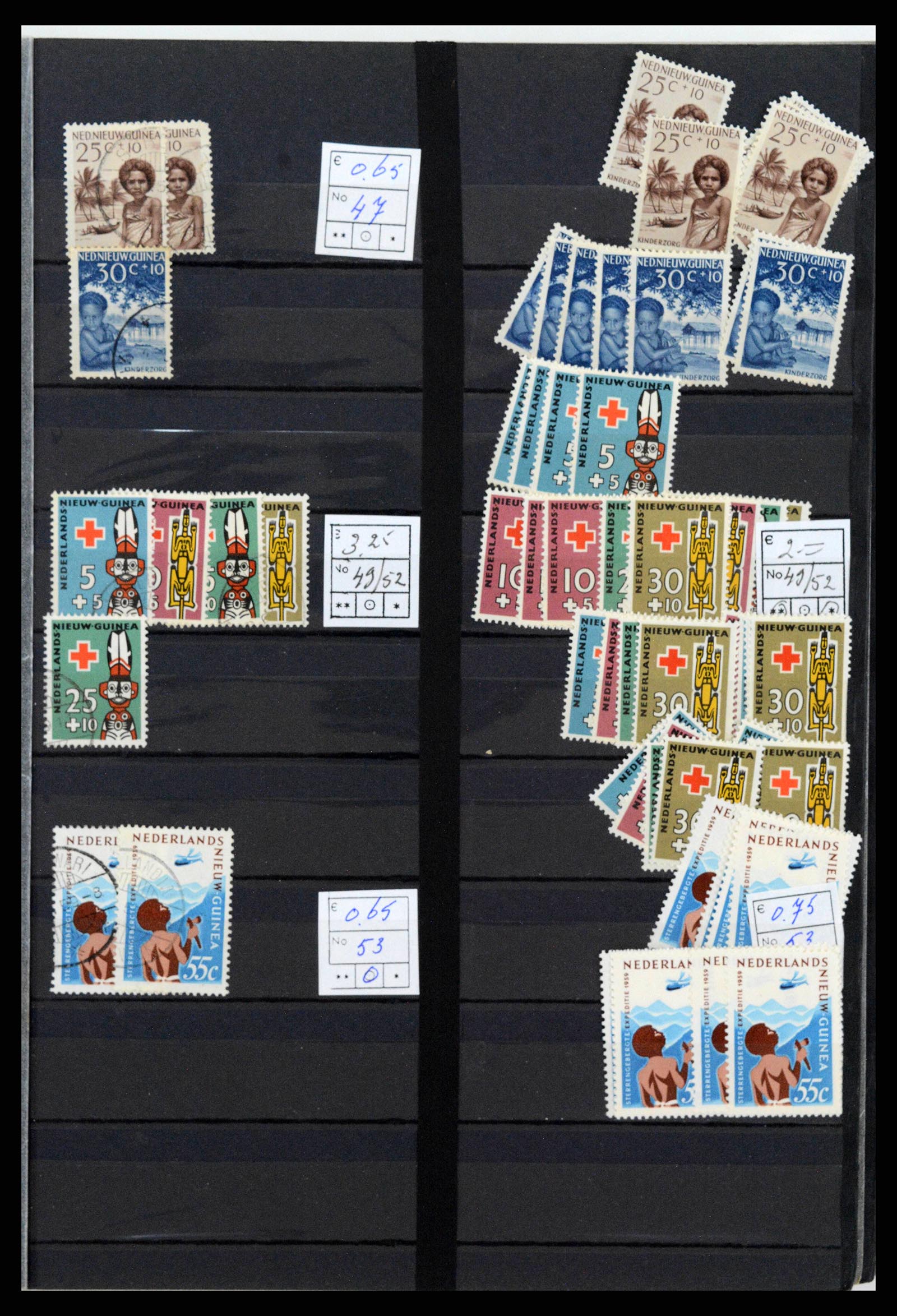 38261 0009 - Postzegelverzameling 38261 Nederlands Nieuw Guinea en Aruba 1950-2007