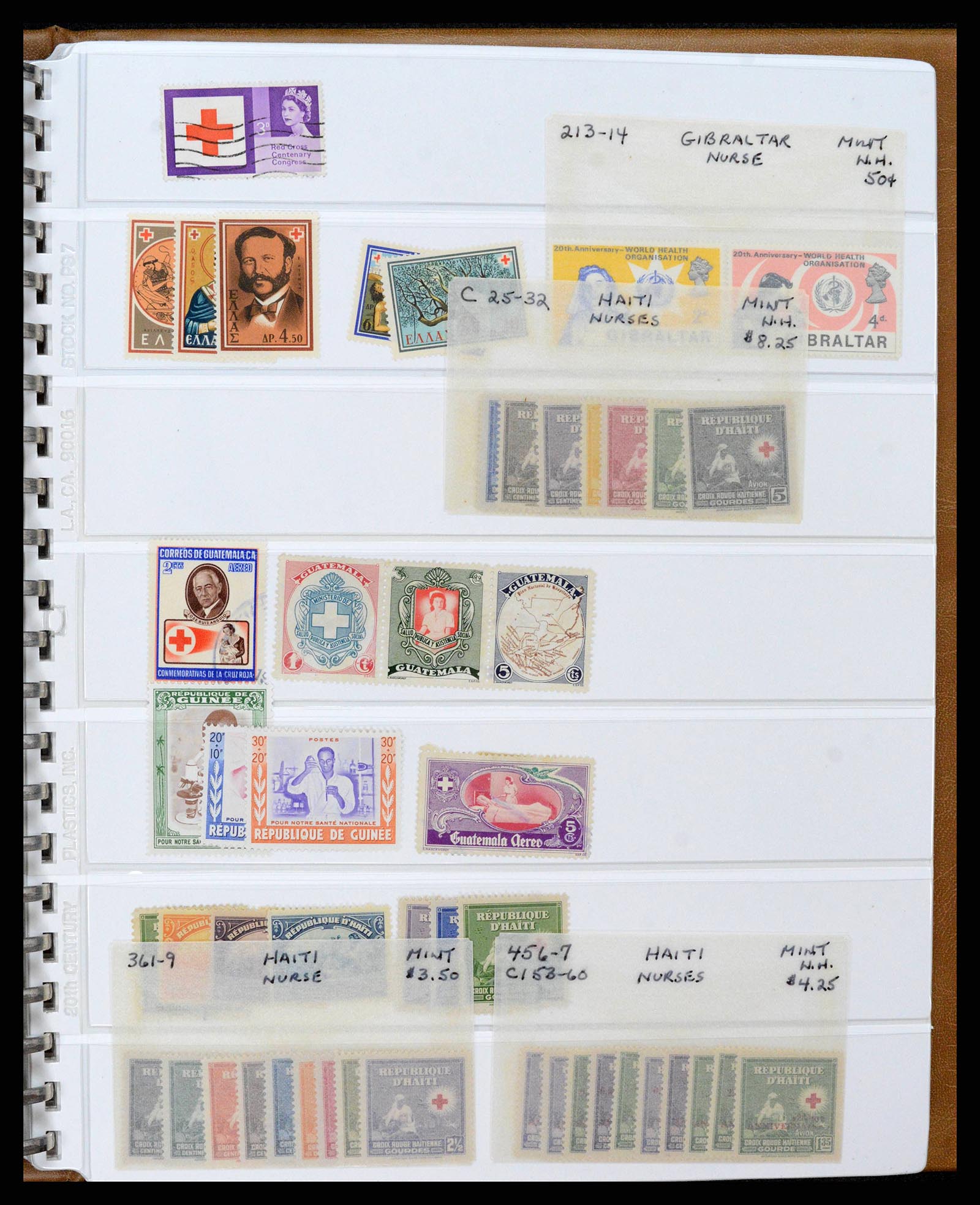38266 0032 - Stamp collection 38266 Theme Red Cross 1920-1970.
