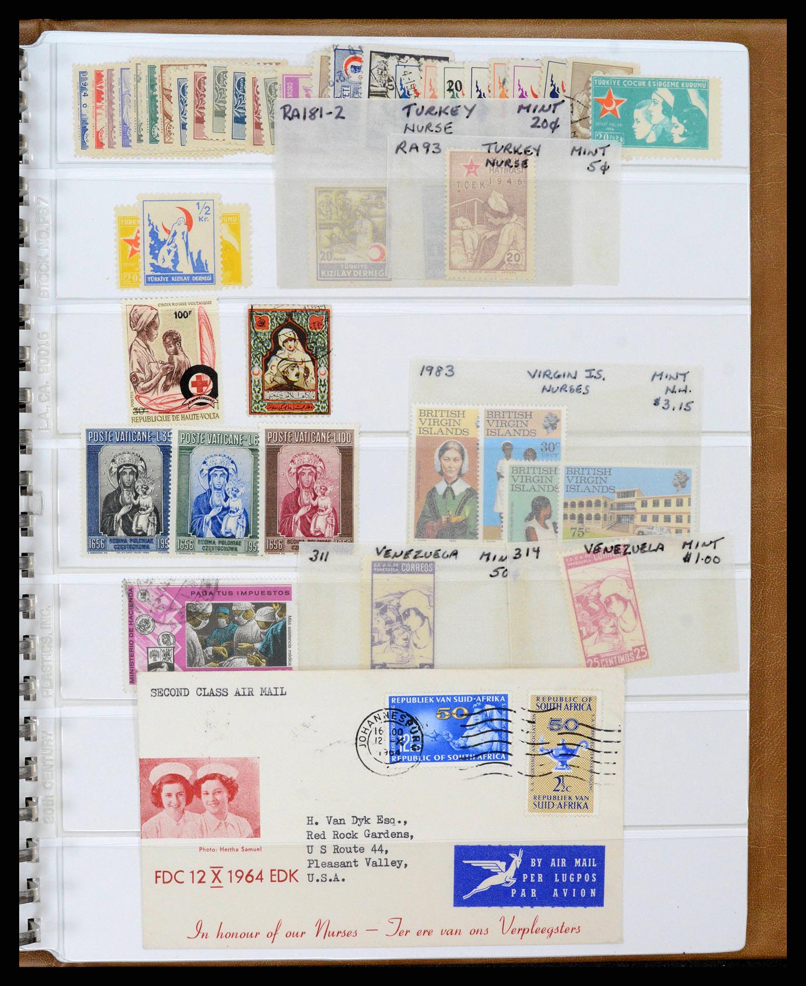 38266 0040 - Stamp collection 38266 Theme Red Cross 1920-1970.