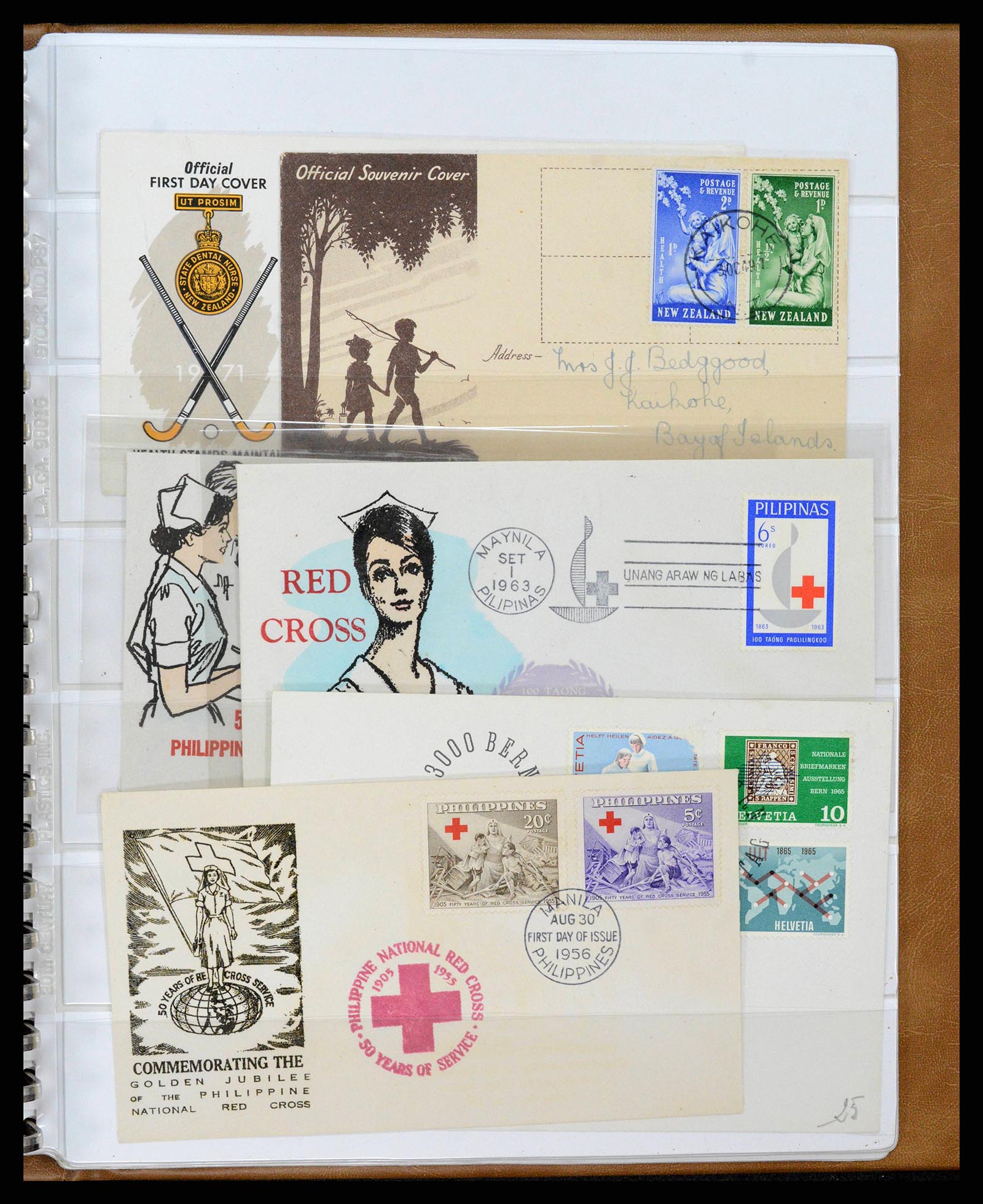 38266 0043 - Stamp collection 38266 Theme Red Cross 1920-1970.
