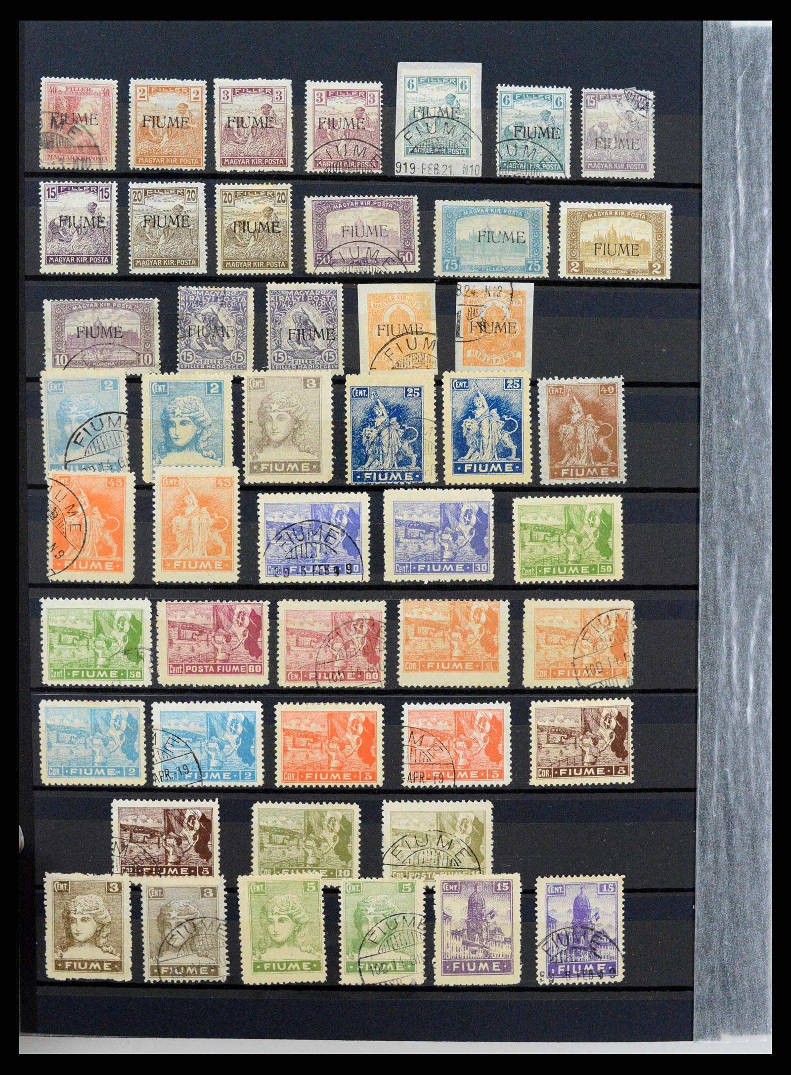 38304 0044 - Stamp collection 38304 Italy 1862-1945.