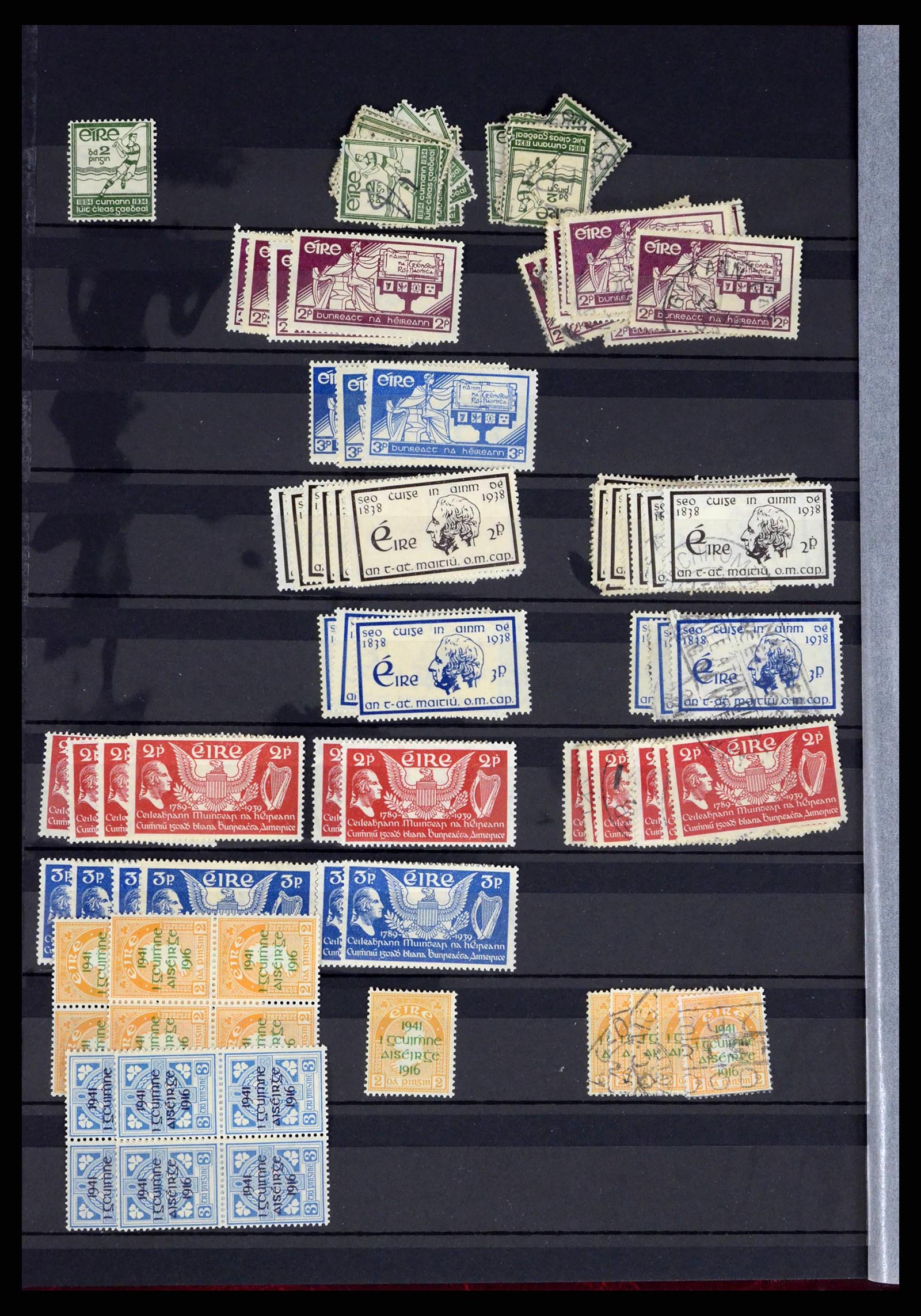 38317 0003 - Postzegelverzameling 38317 Ierland 1929-2003.