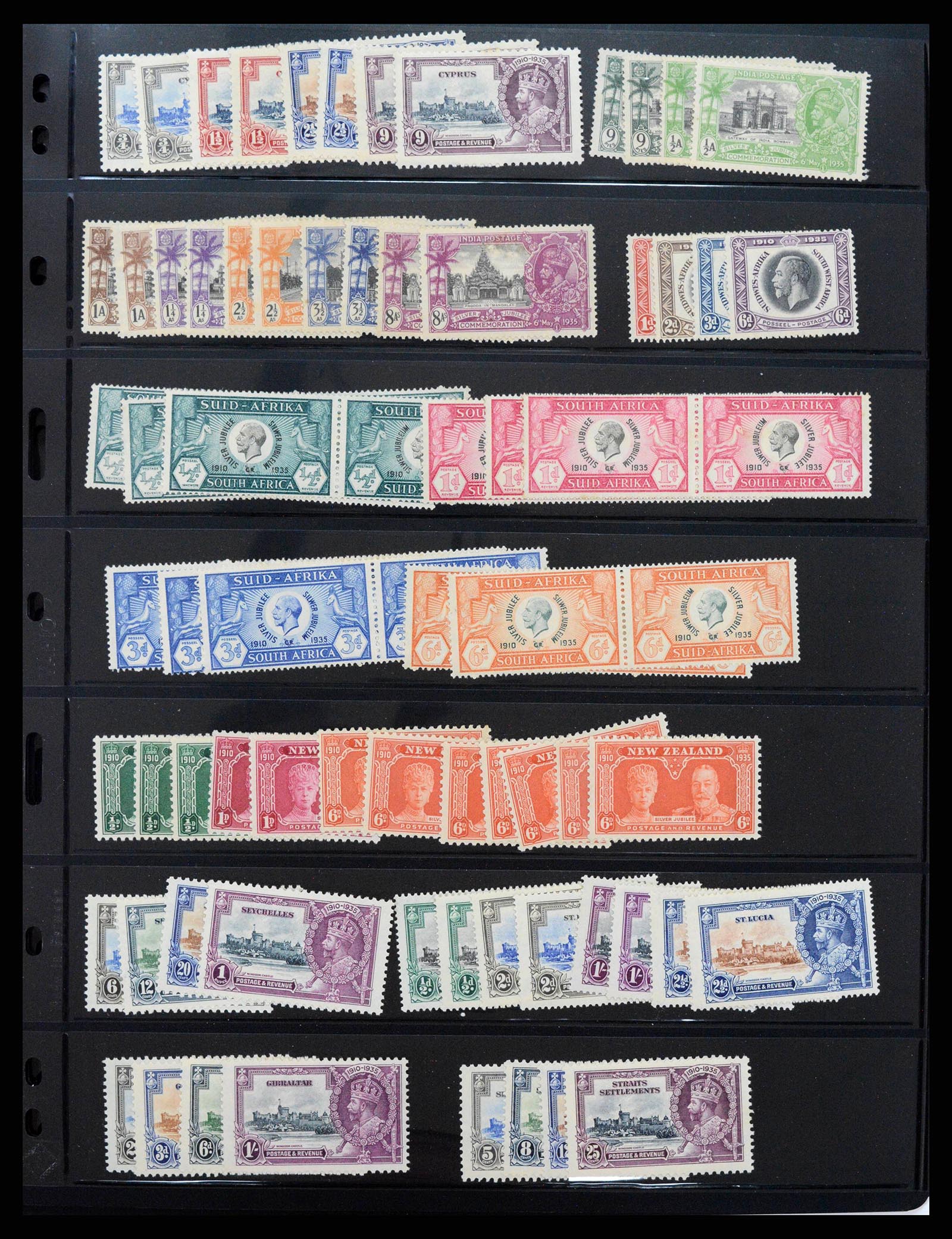 38352 0005 - Postzegelverzameling 38352 Engelse koloniën omnibus 1935.