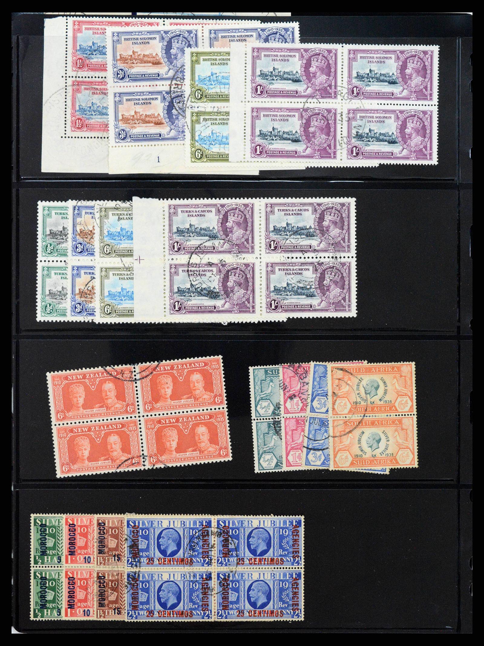 38352 0011 - Stamp collection 38352 British colonies omnibus 1935.
