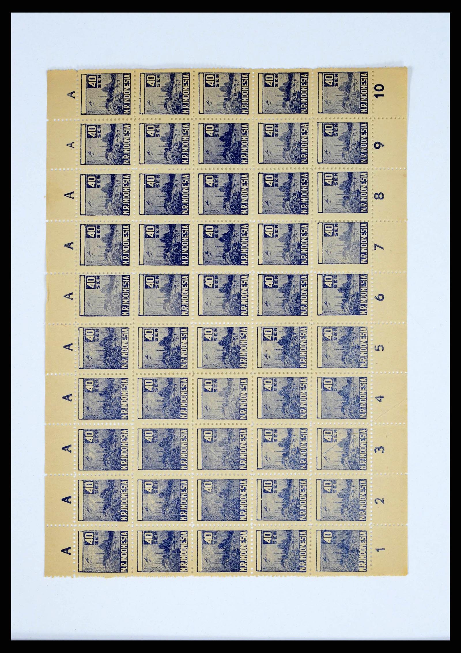 38356 0021 - Postzegelverzameling 38356 Nederlands Indië interim 1946-1947.