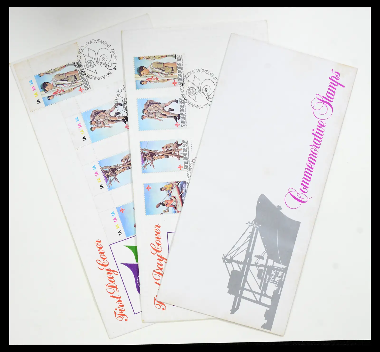 38432 0049 - Postzegelverzameling 38432 Singapore FDC's 1970-2005.