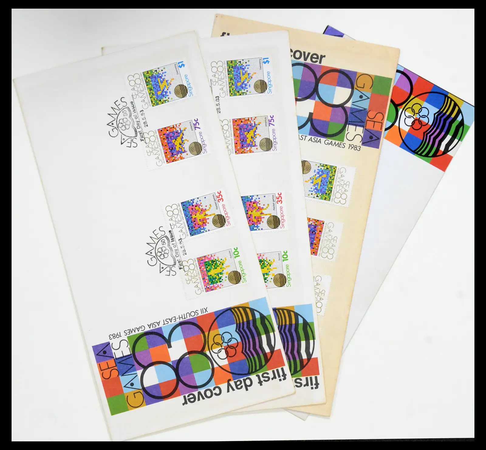 38432 0053 - Postzegelverzameling 38432 Singapore FDC's 1970-2005.