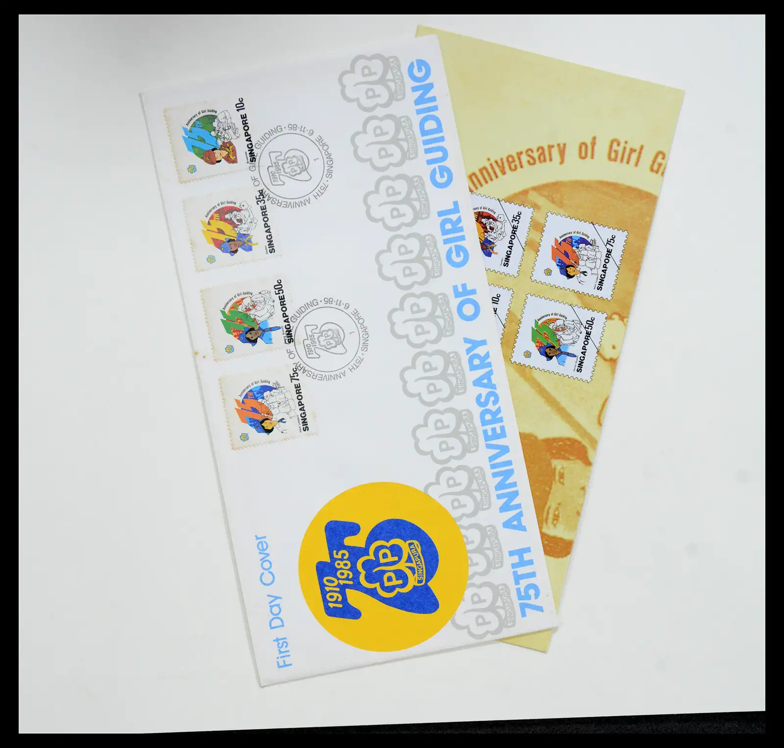 38432 0070 - Postzegelverzameling 38432 Singapore FDC's 1970-2005.