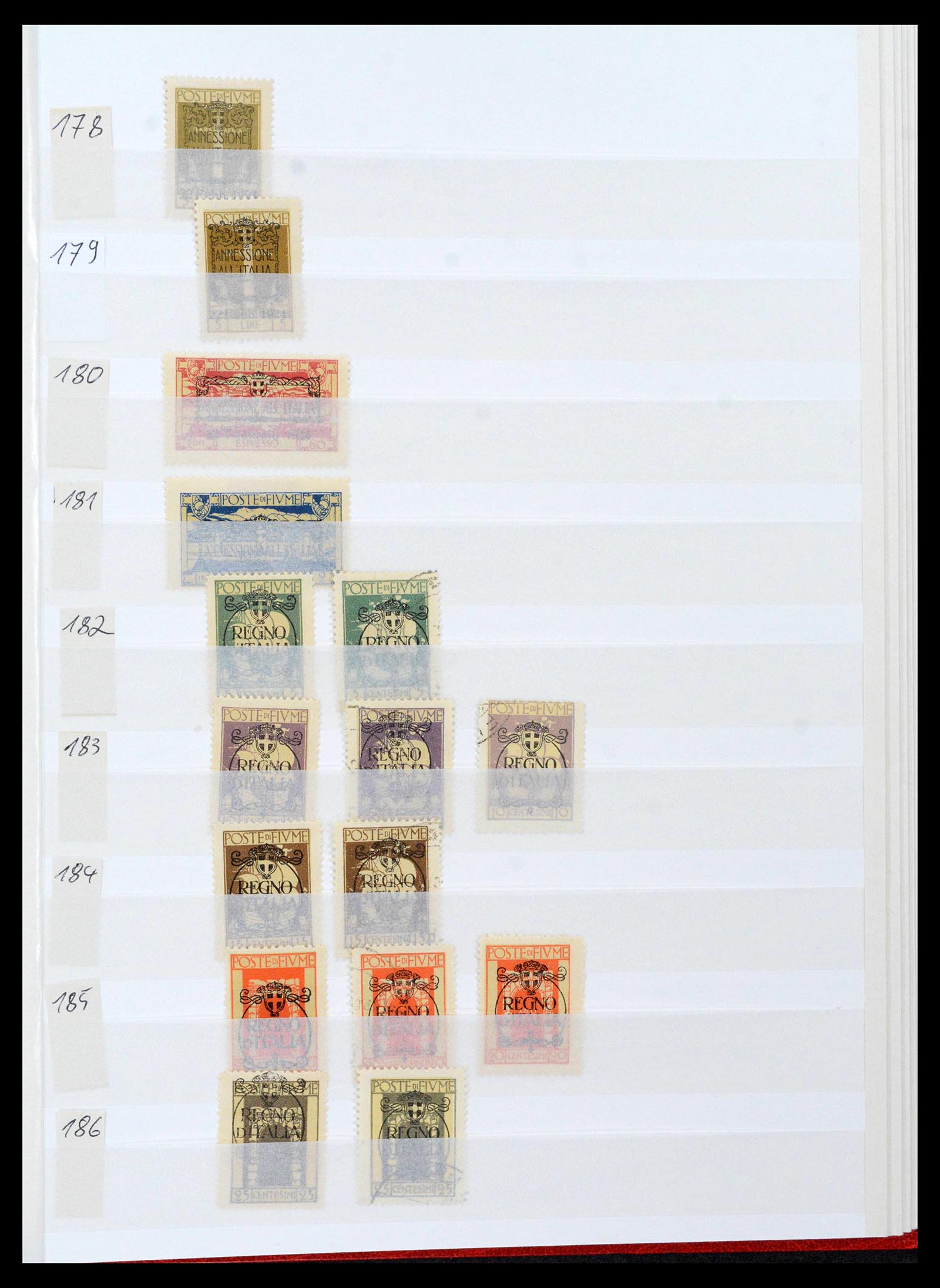 38506 0043 - Postzegelverzameling 38506 Fiume 1920-1924.