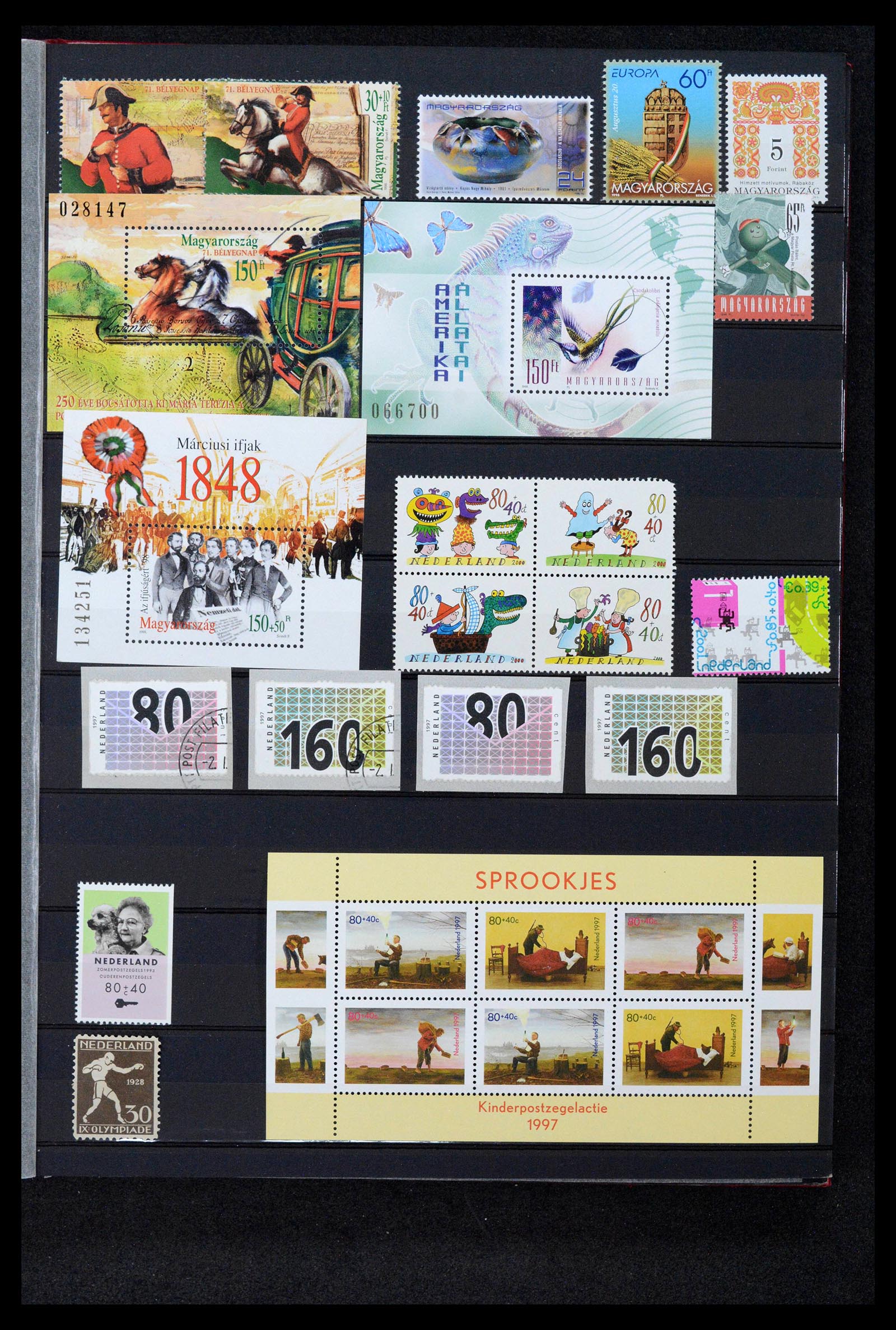 38561 4718 - Postzegelverzameling 38561 Wereld 1880-1980.