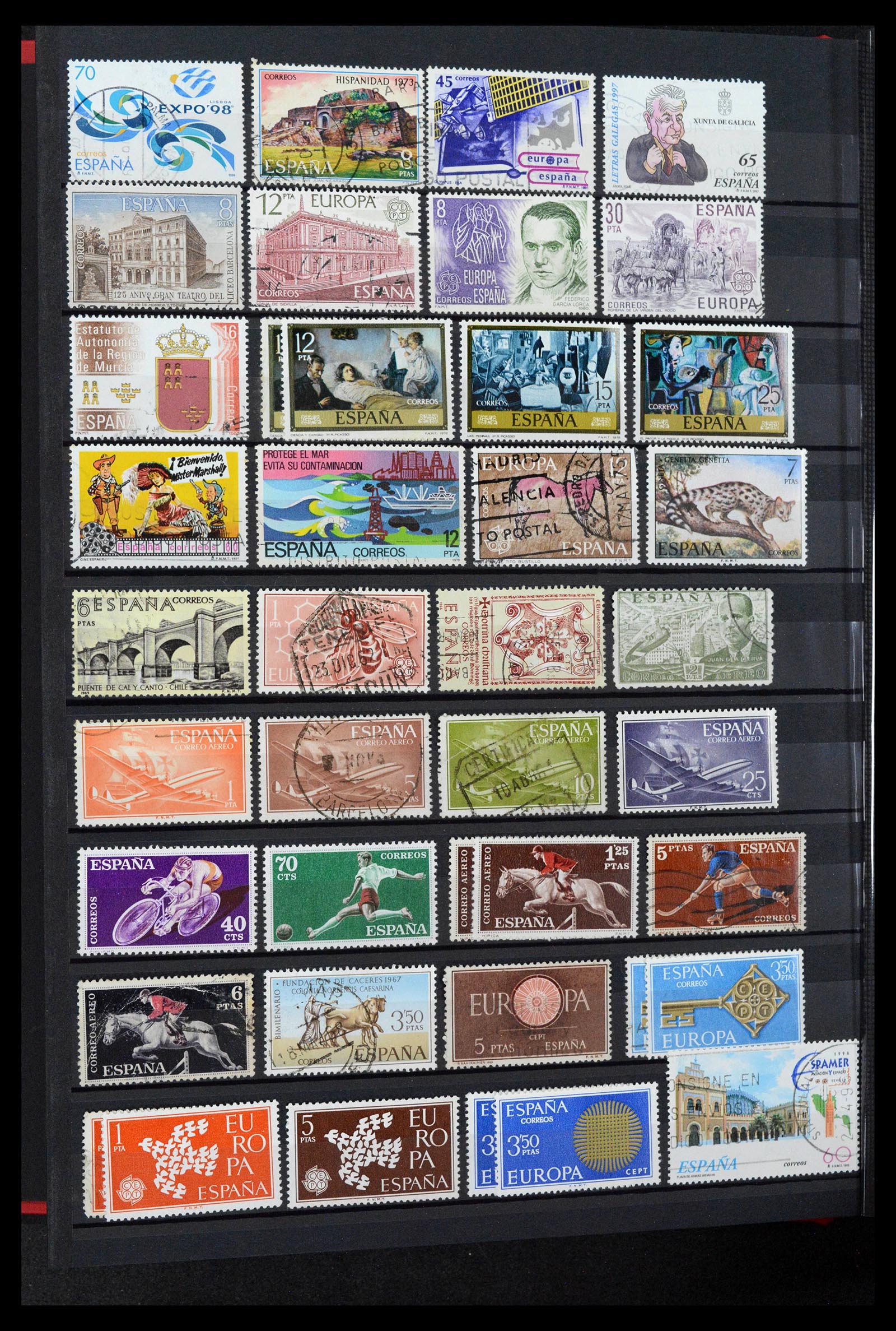 38561 4749 - Postzegelverzameling 38561 Wereld 1880-1980.