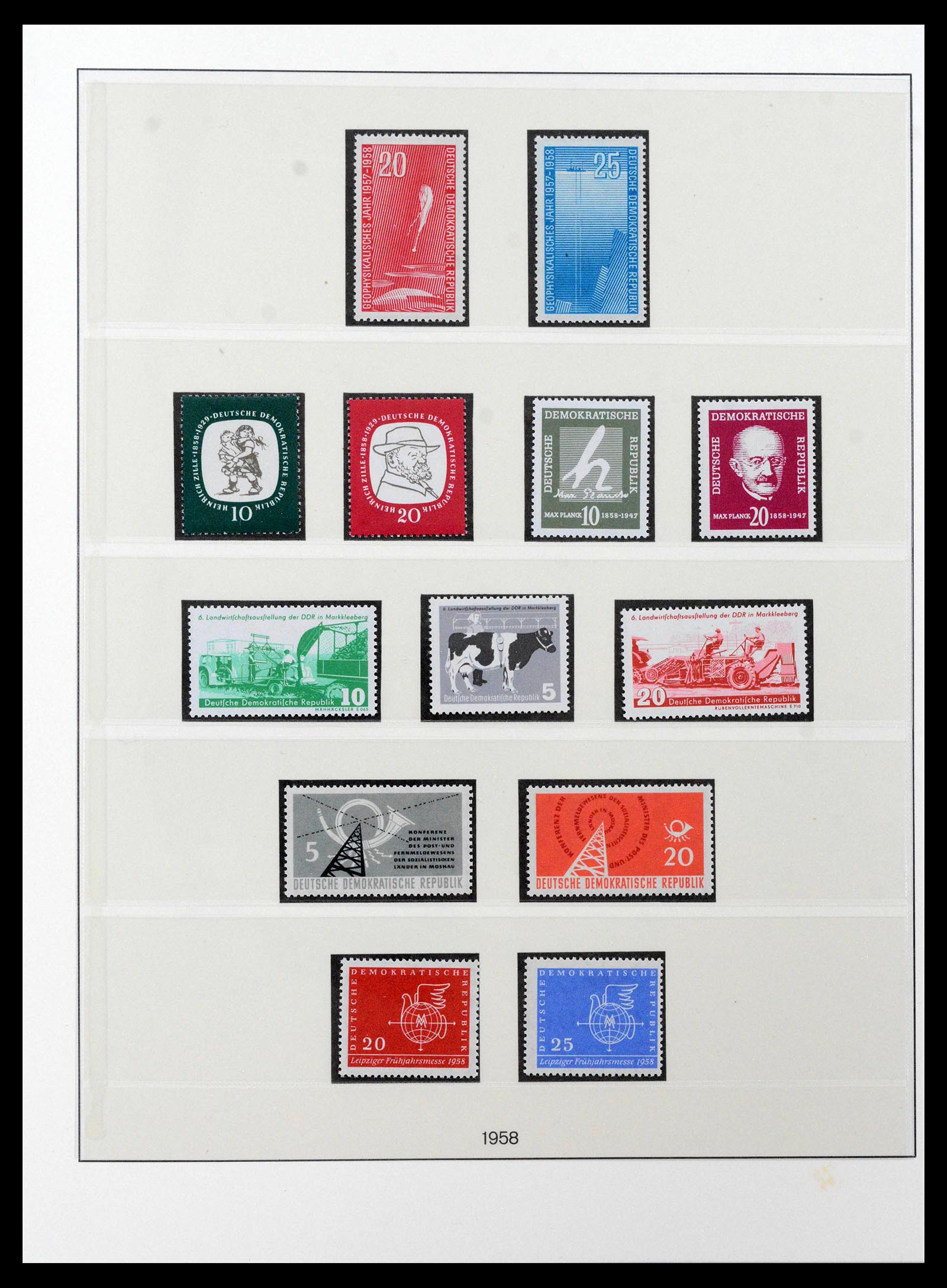 38652 0031 - Stamp collection 38652 GDR 1949-1990.