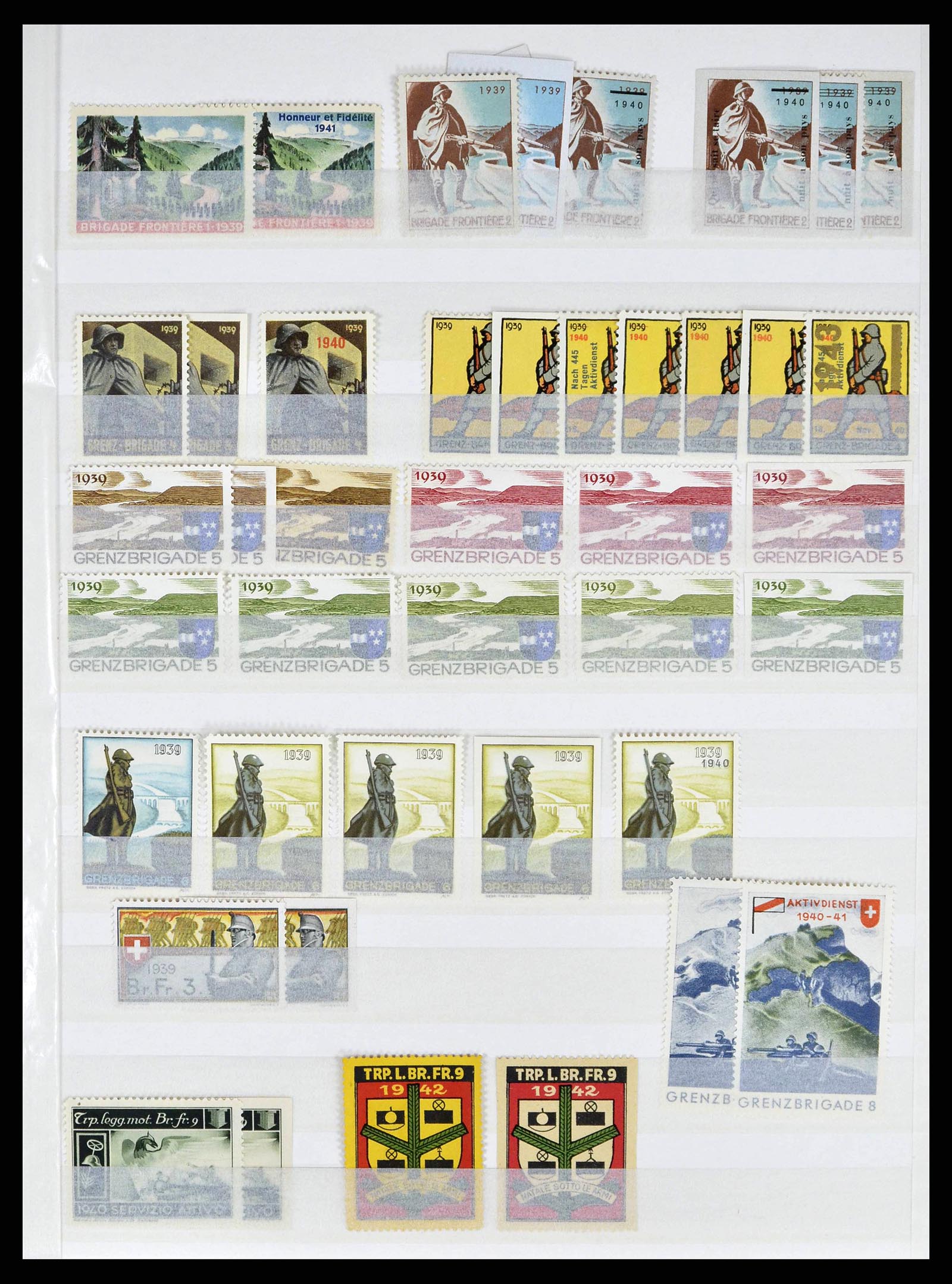 38695 0037 - Postzegelverzameling 38695 Zwitserland soldatenzegels 1914-1945.
