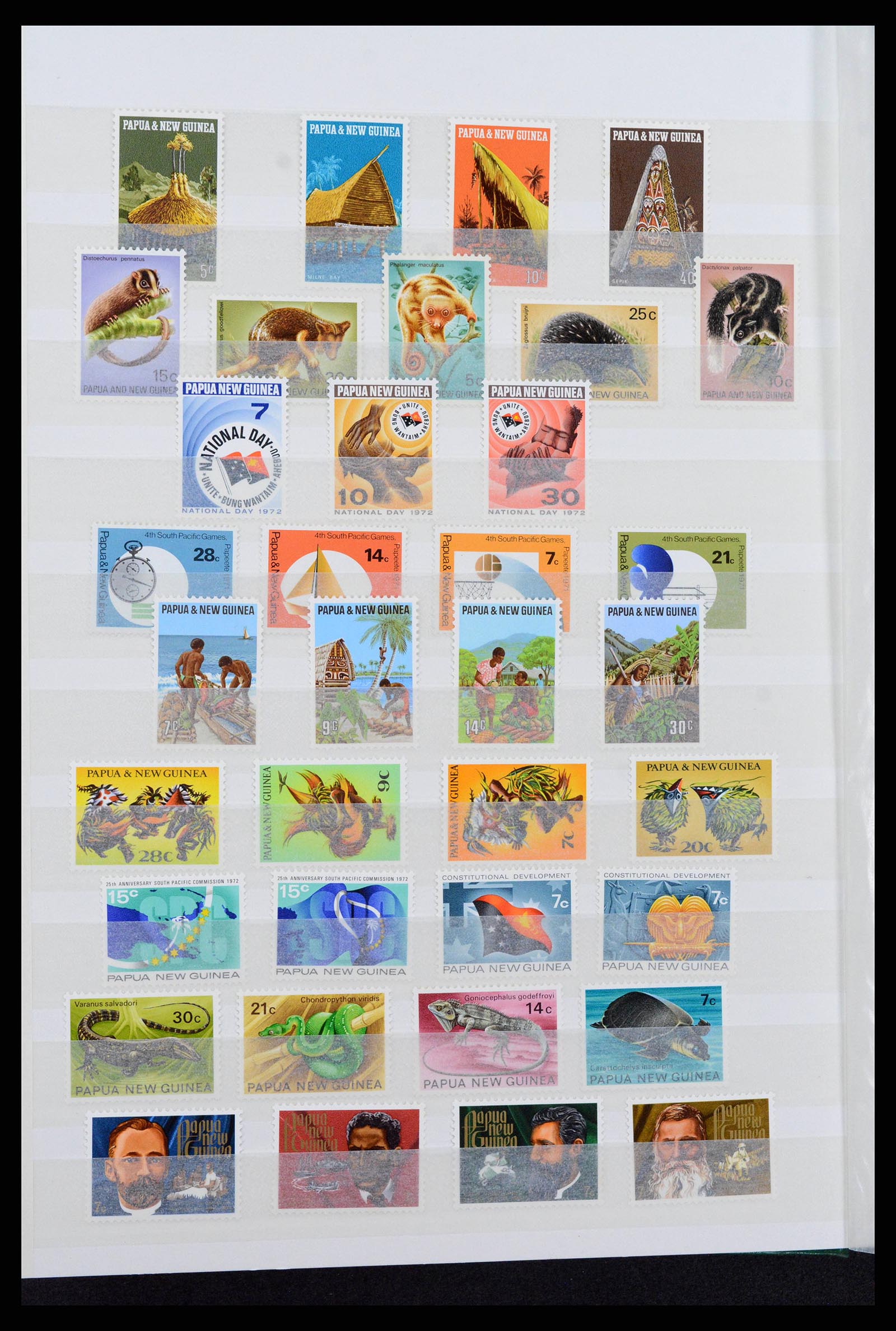 38738 0006 - Postzegelverzameling 38738 Papua Nieuw Guinea 1952-2002.