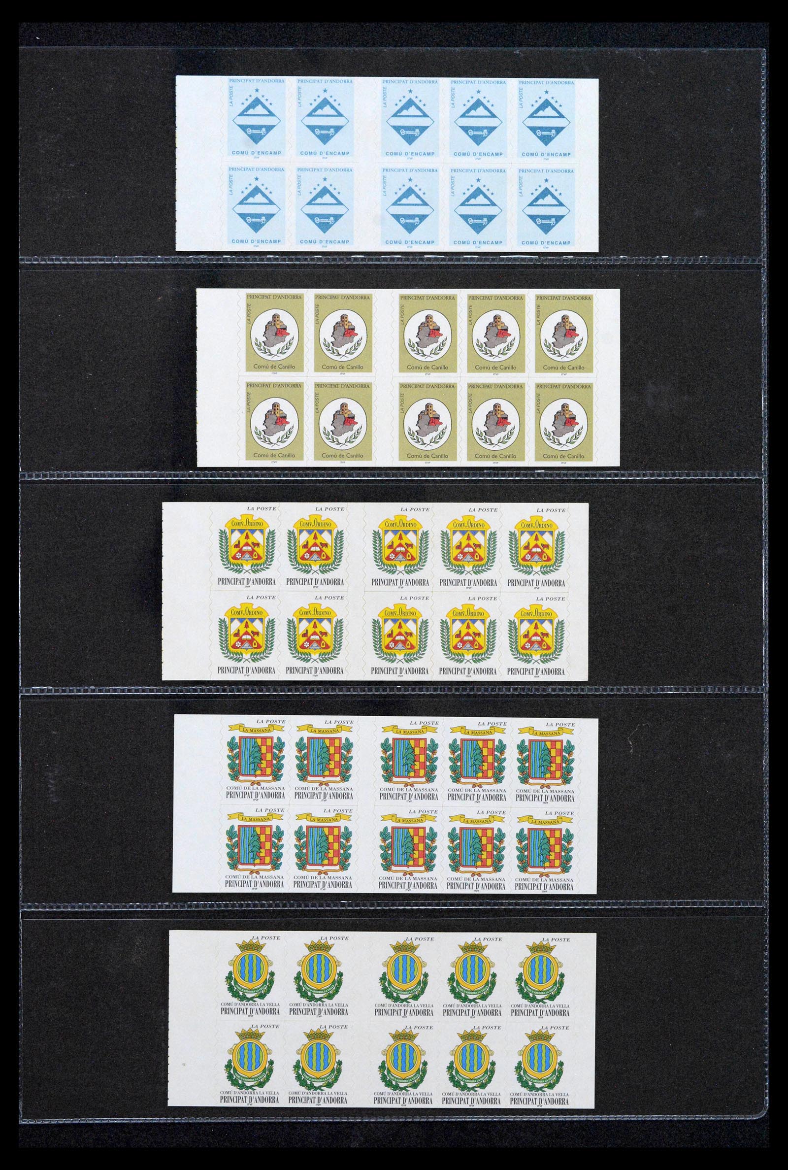 38761 0093 - Postzegelverzameling 38761 Wereld postzegelboekjes.