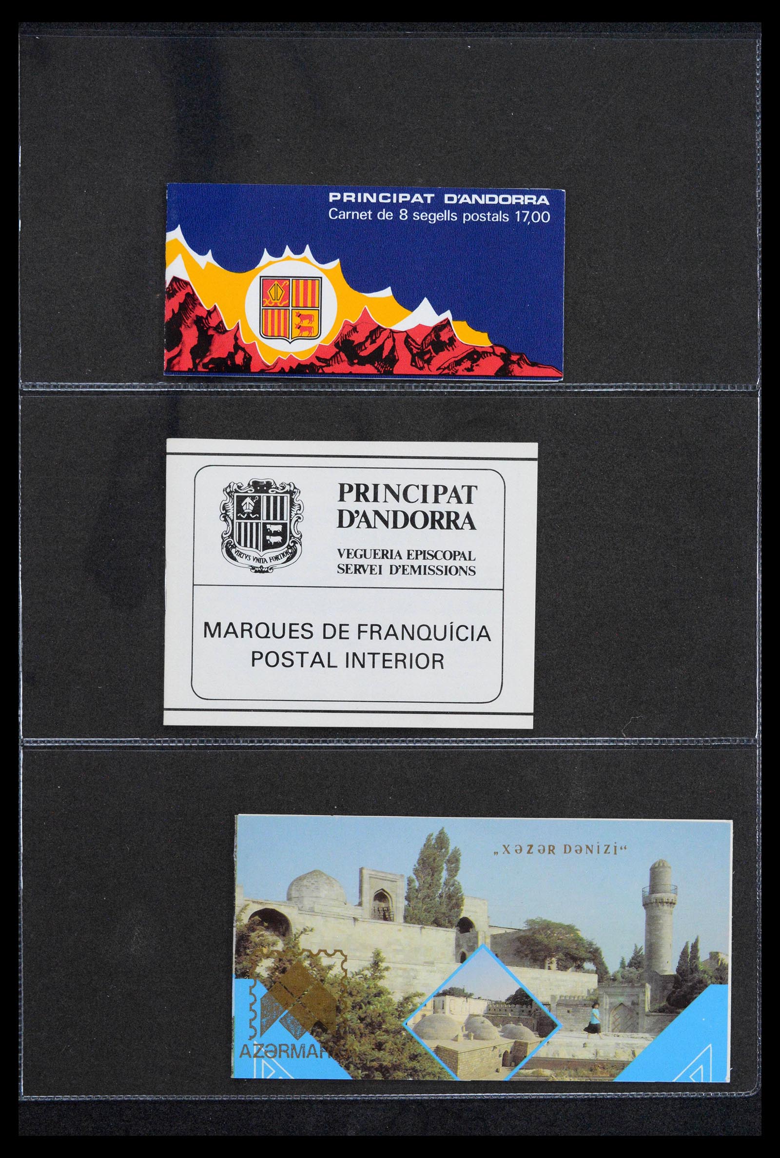 38761 0094 - Postzegelverzameling 38761 Wereld postzegelboekjes.