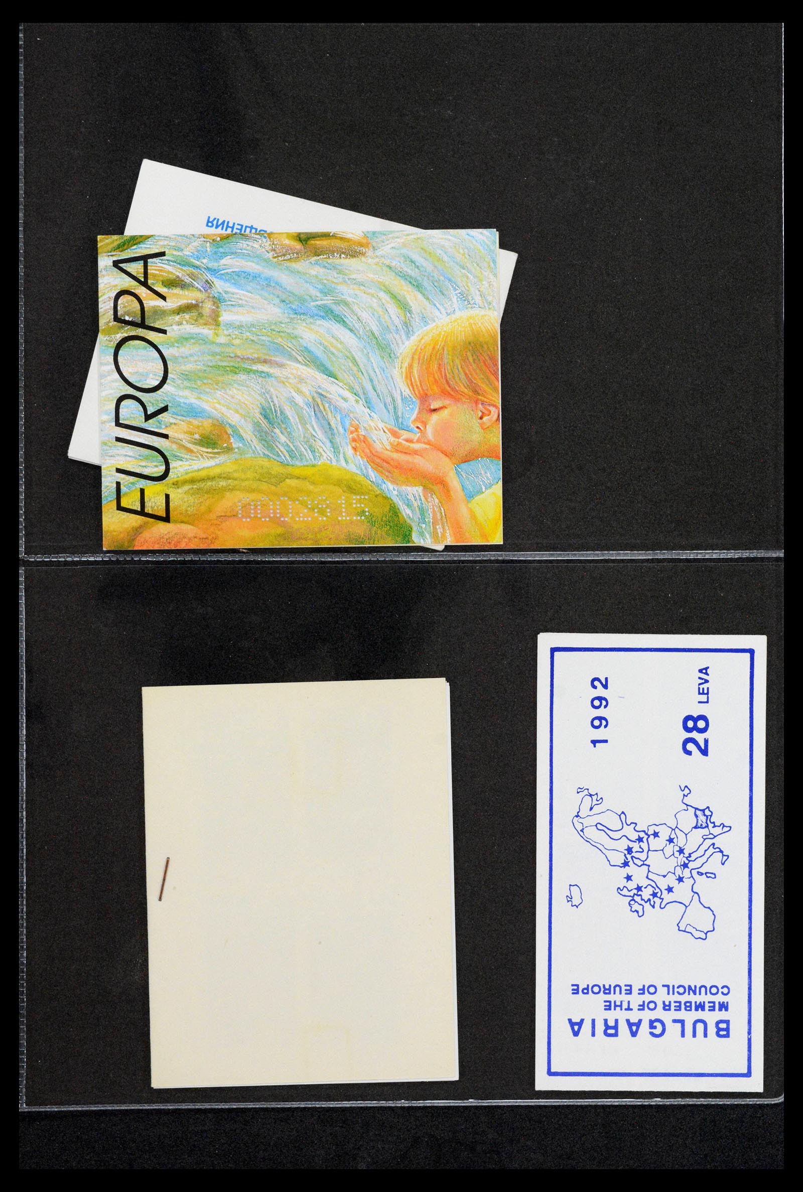 38761 0098 - Postzegelverzameling 38761 Wereld postzegelboekjes.