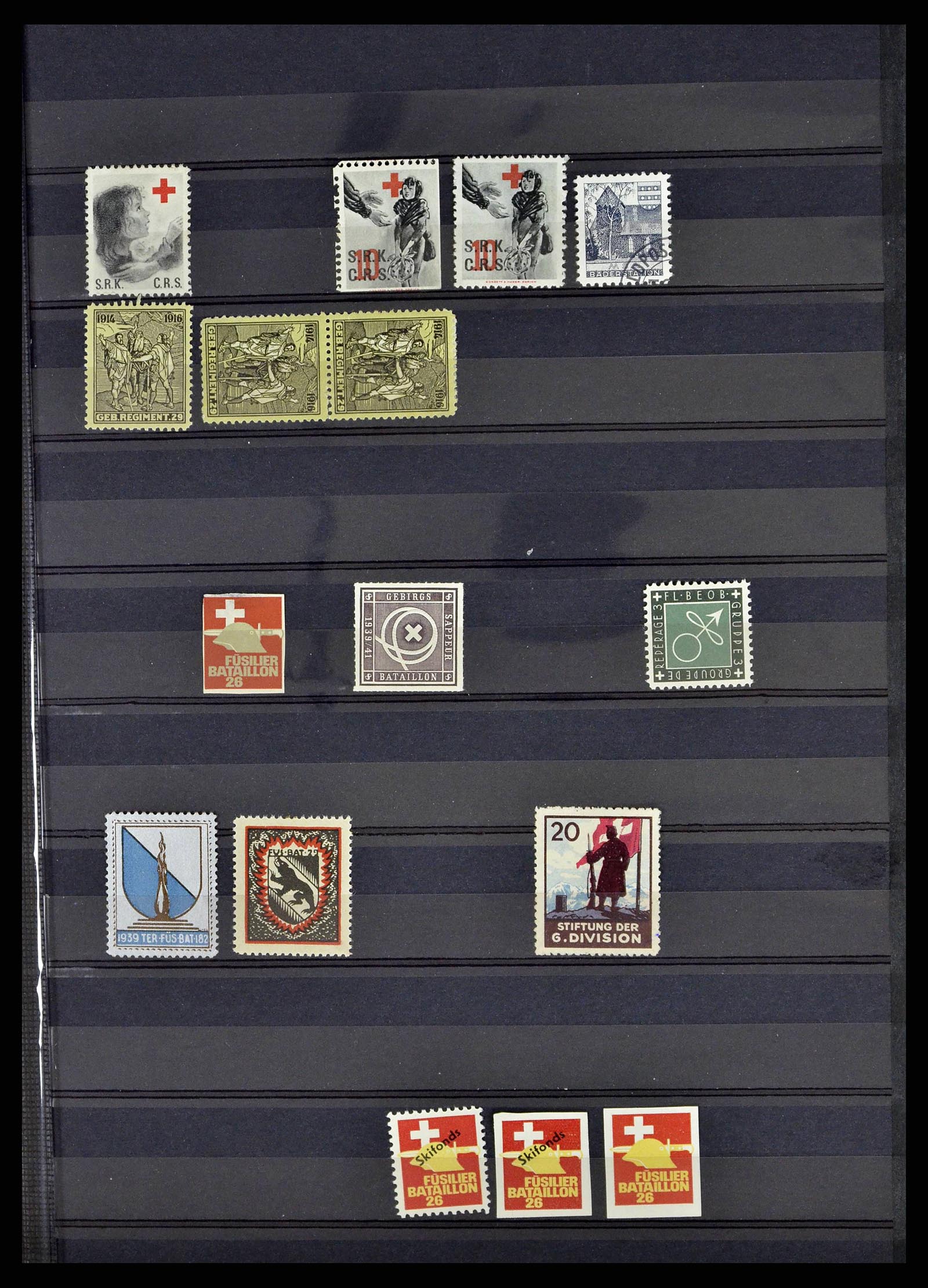 38768 0028 - Stamp collection 38768 Switzerland soldierstamps 1914-1945.