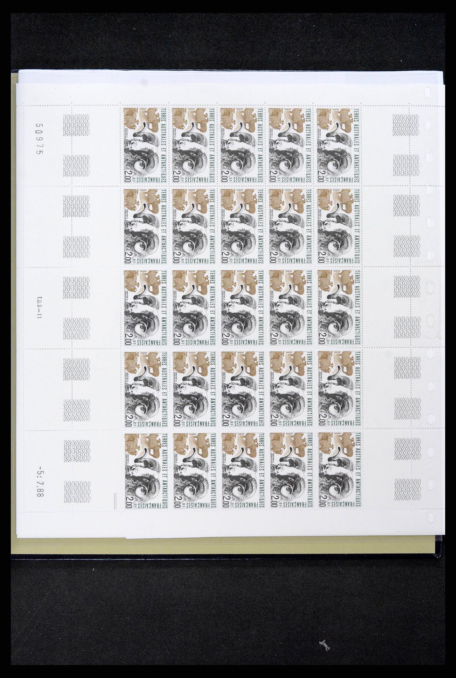 38773 0121 - Postzegelverzameling 38773 Frans Antarctica 1948-2016.