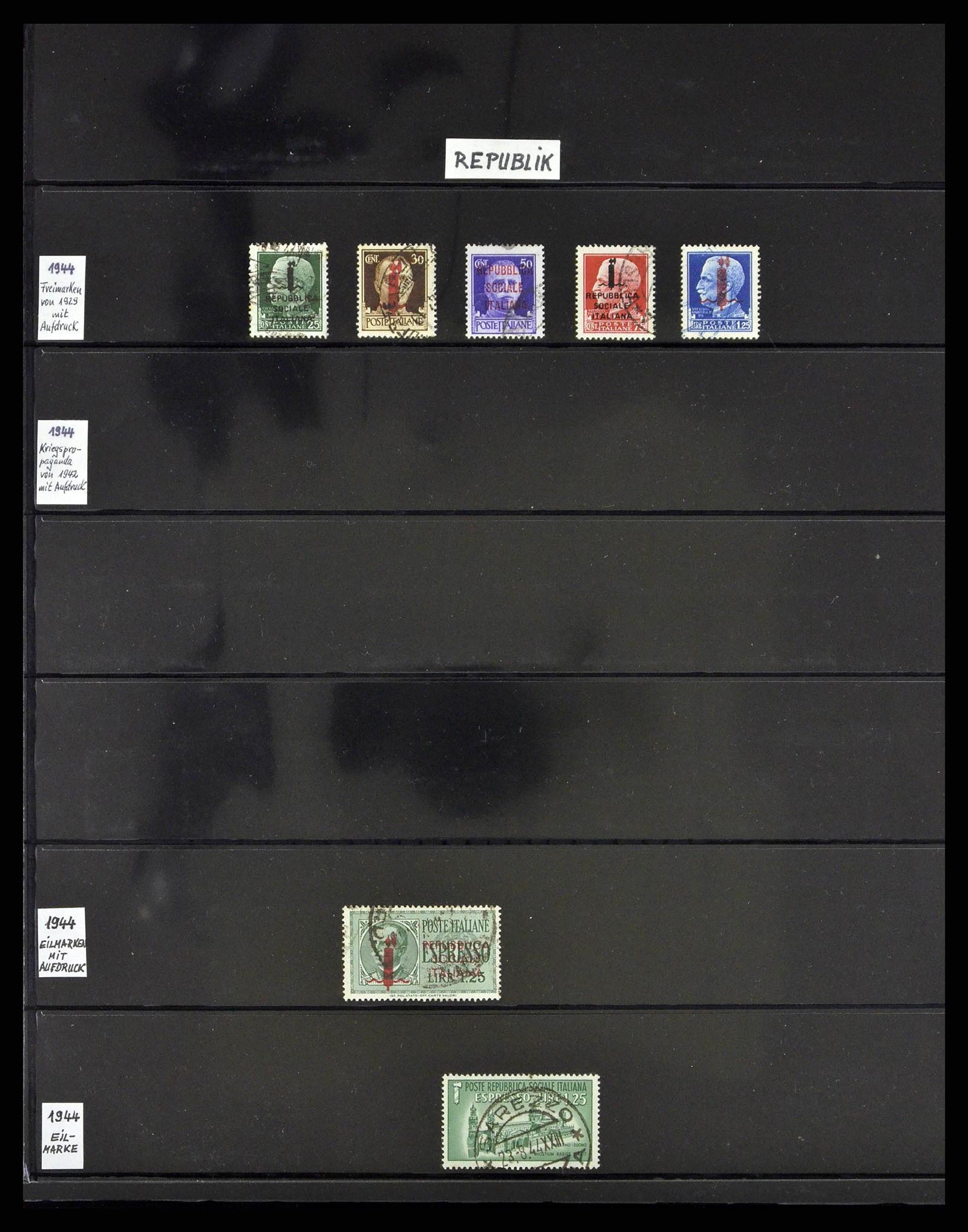 38802 0030 - Stamp collection 38802 Italy 1861-1961.