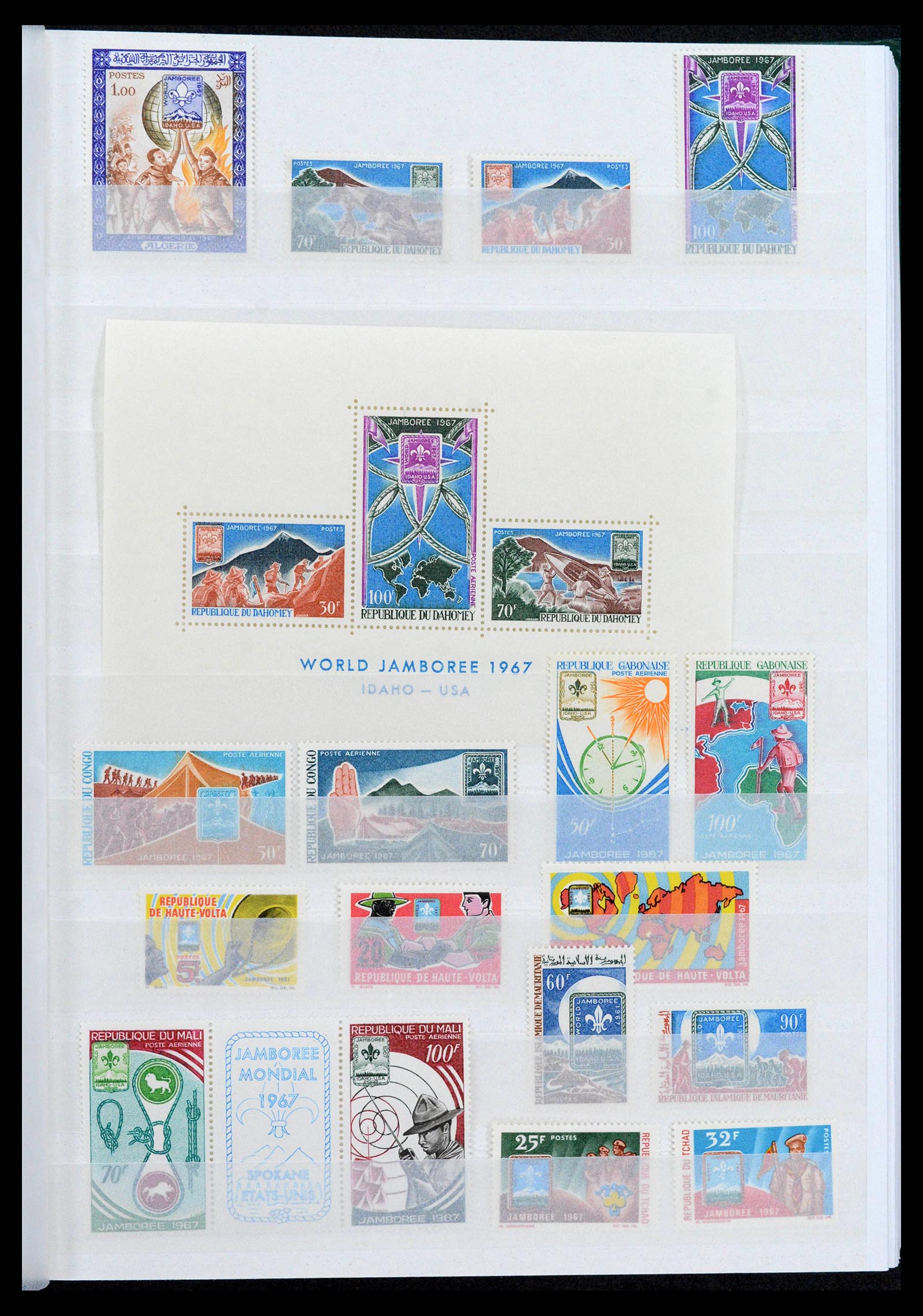38806 0015 - Postzegelverzameling 38806 Motief scouting 1925-2007.
