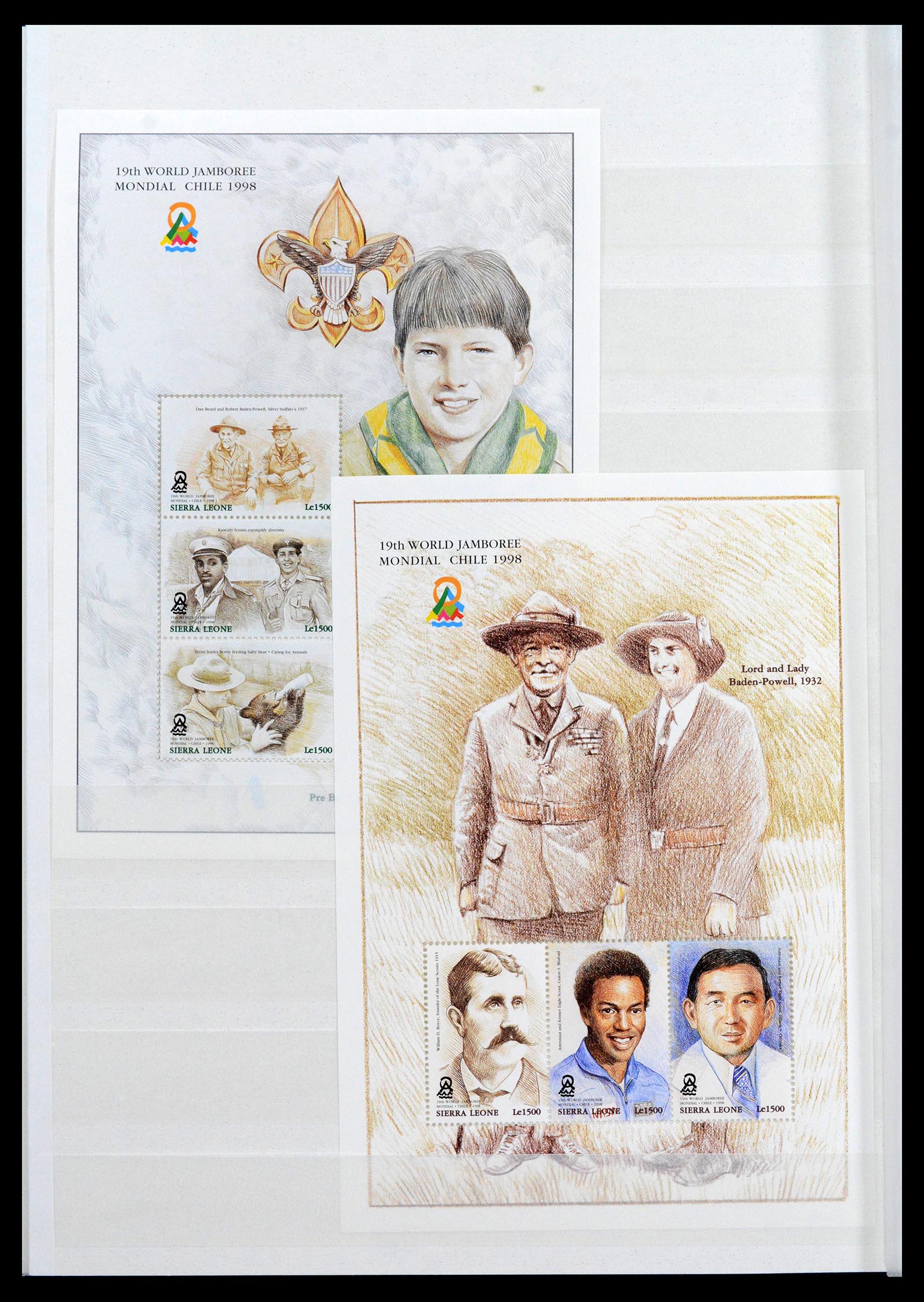 38806 0054 - Postzegelverzameling 38806 Motief scouting 1925-2007.