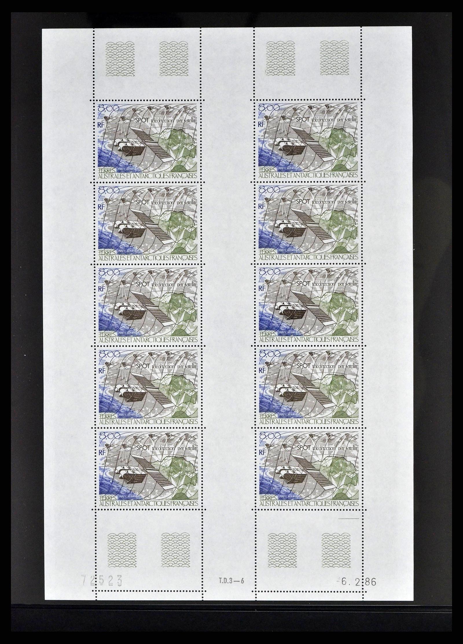 38854 0019 - Postzegelverzameling 38854 Frans Antarctica 1981-1995.