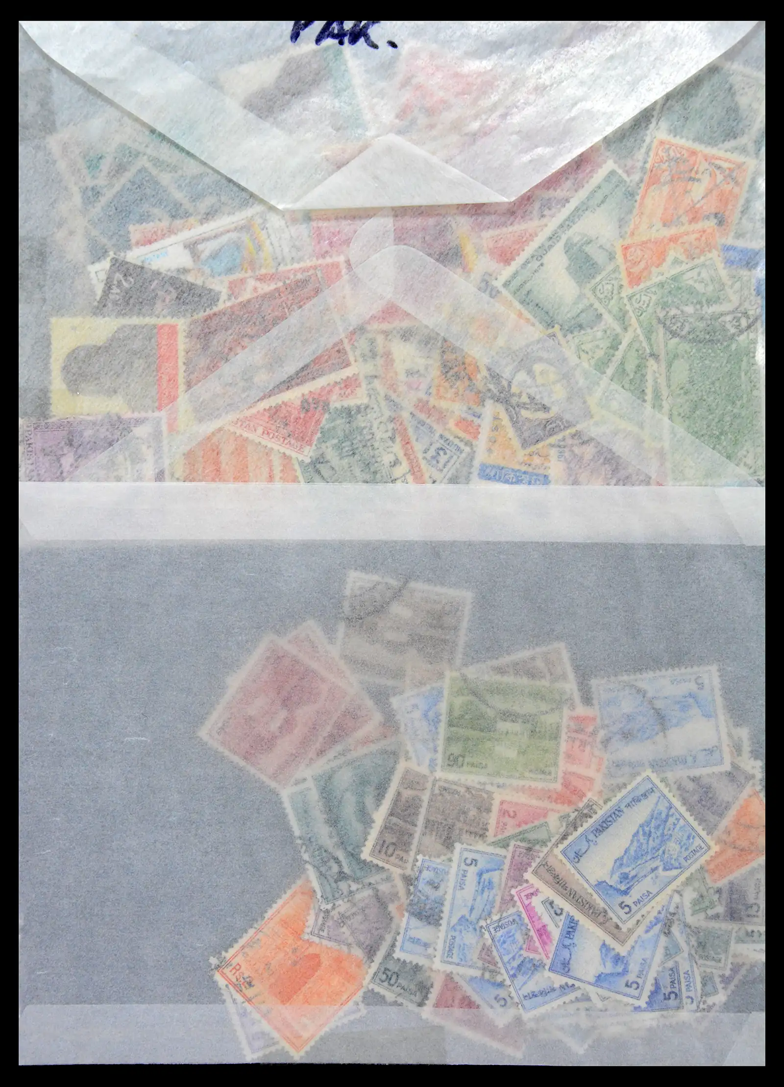 38903 0006 - Stamp collection 38903 Pakistan 1947-1994.