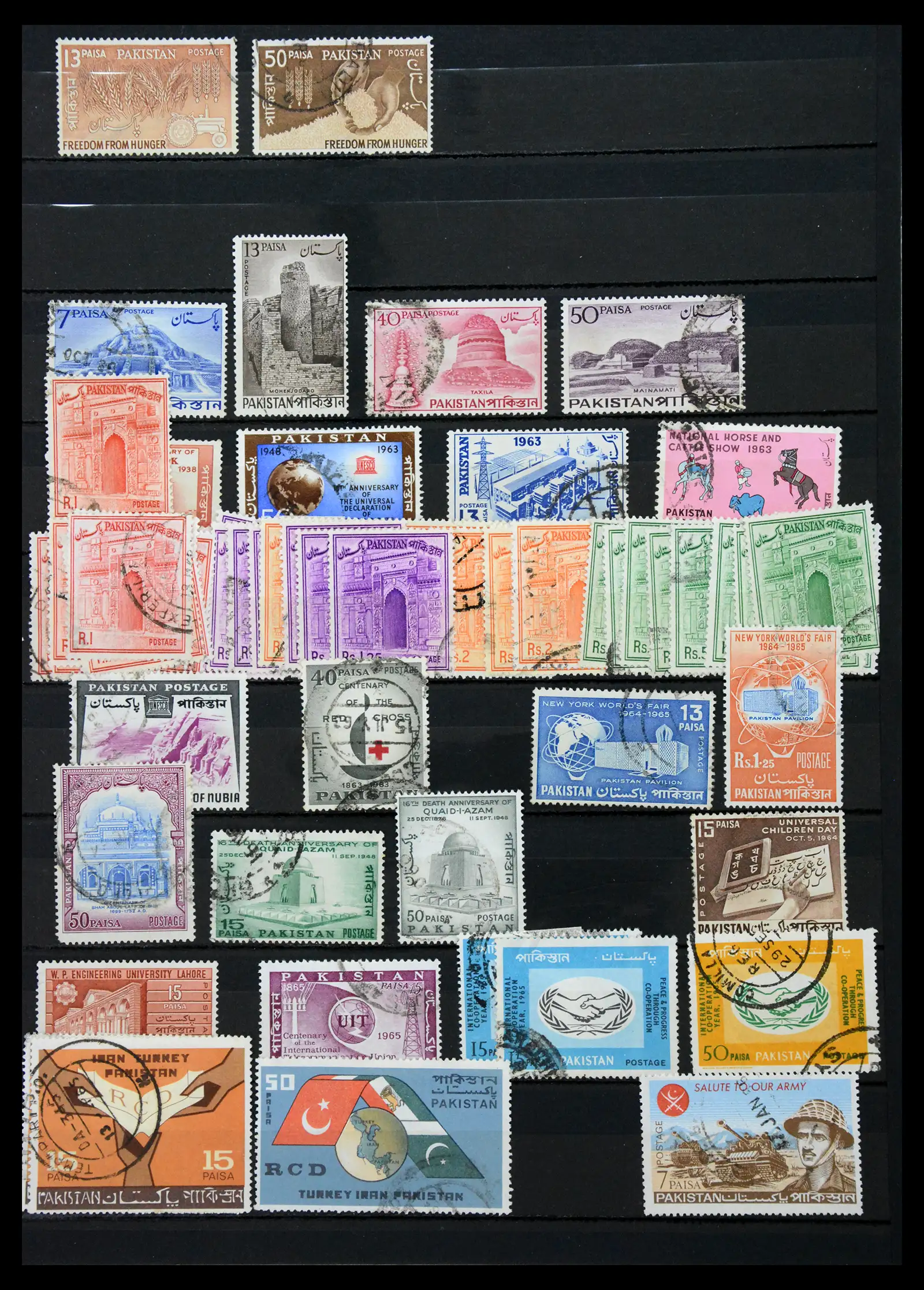38903 0015 - Stamp collection 38903 Pakistan 1947-1994.