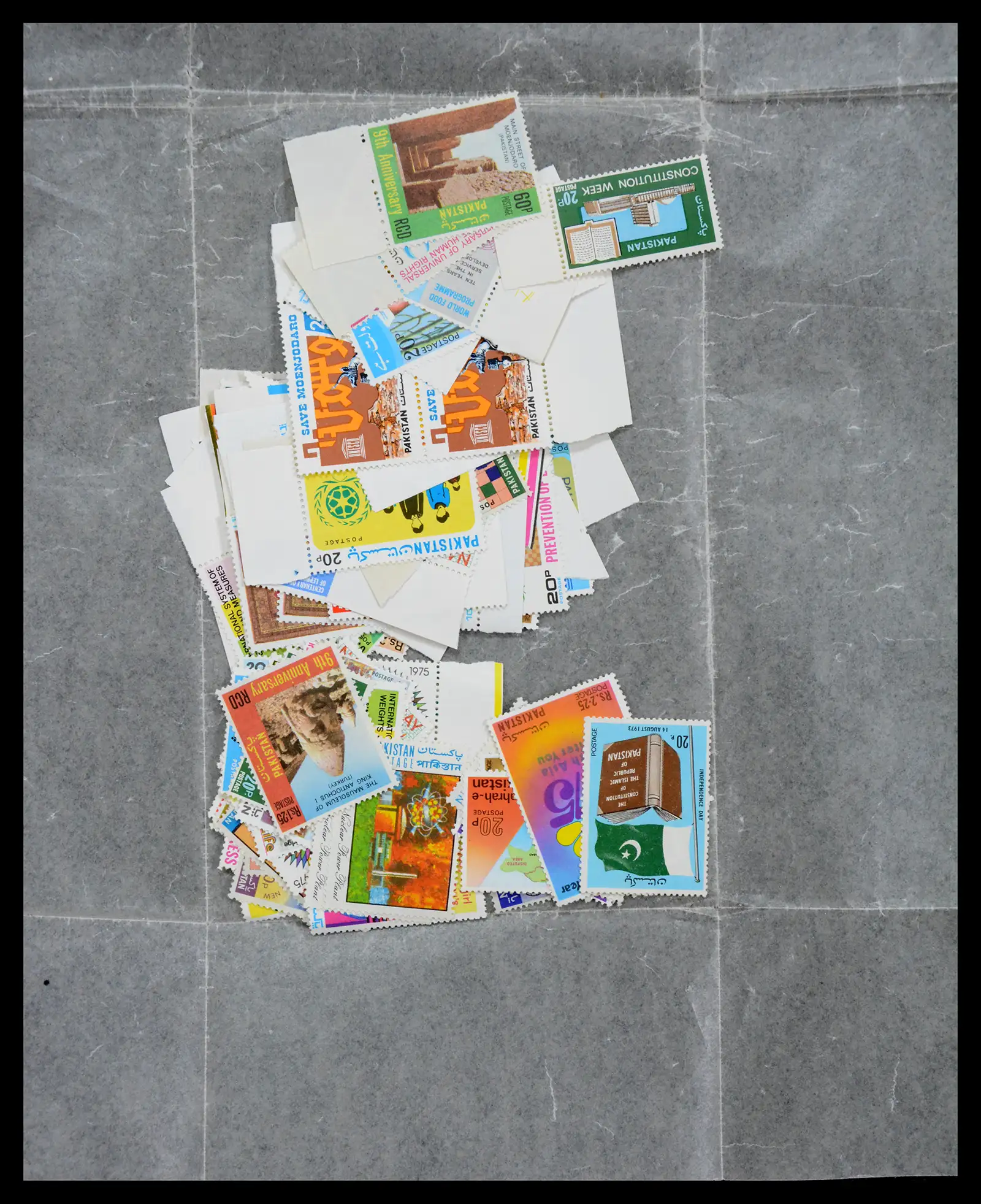 38903 0077 - Stamp collection 38903 Pakistan 1947-1994.