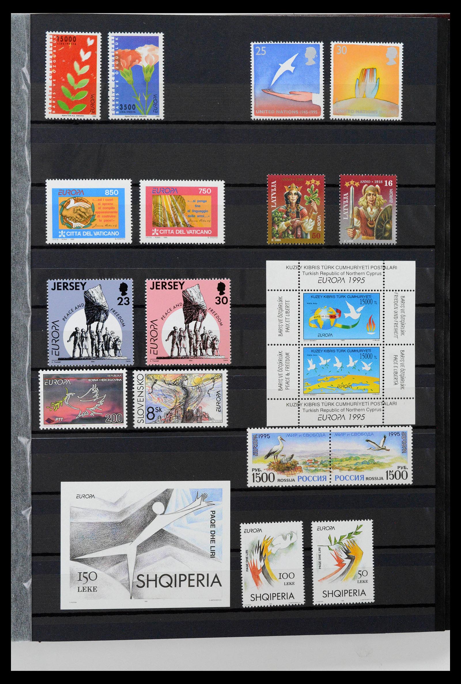 38906 0085 - Postzegelverzameling 38906 Europa CEPT 1963-2014.