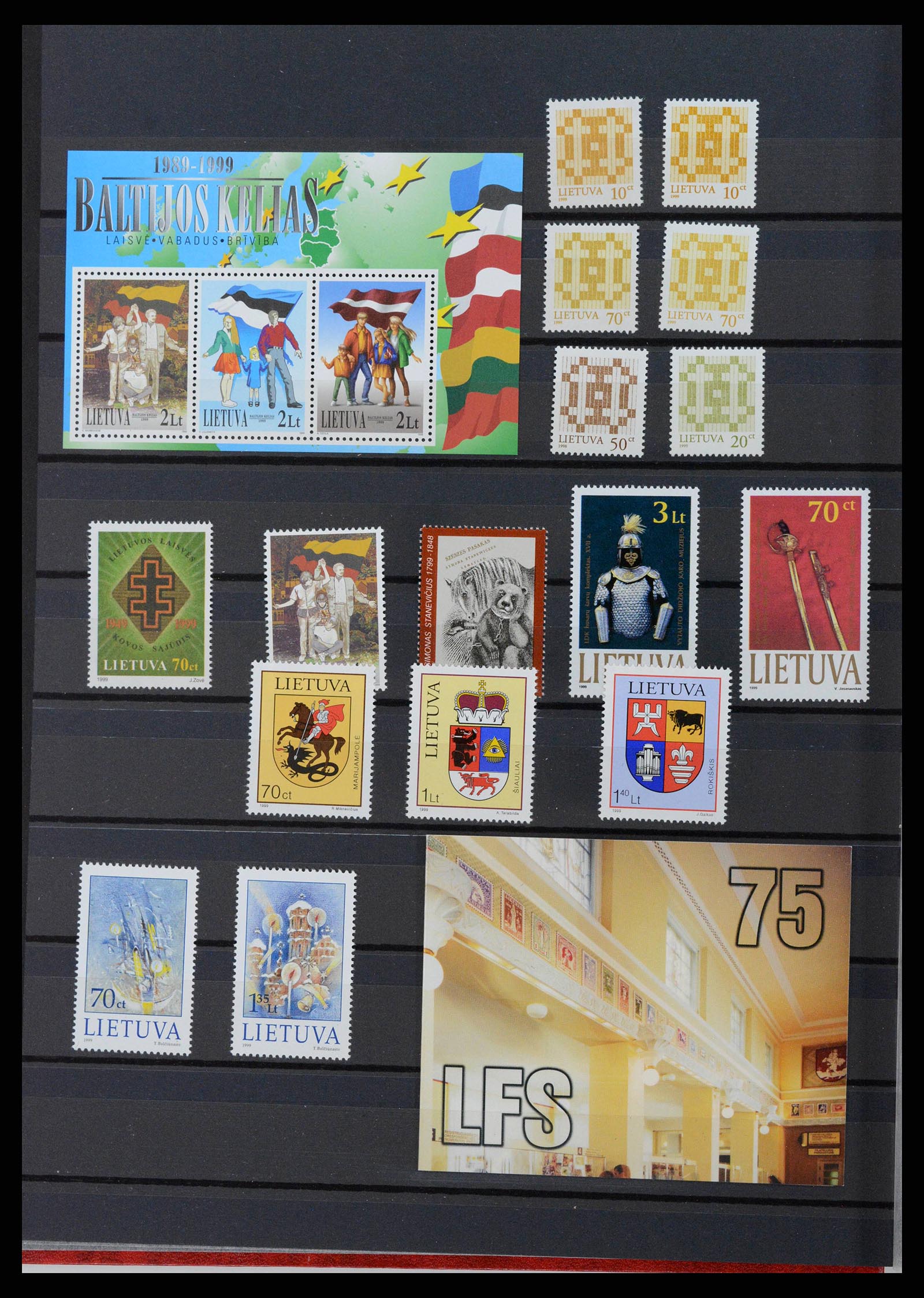 38921 0010 - Postzegelverzameling 38921 Baltische Staten 1990-2001.