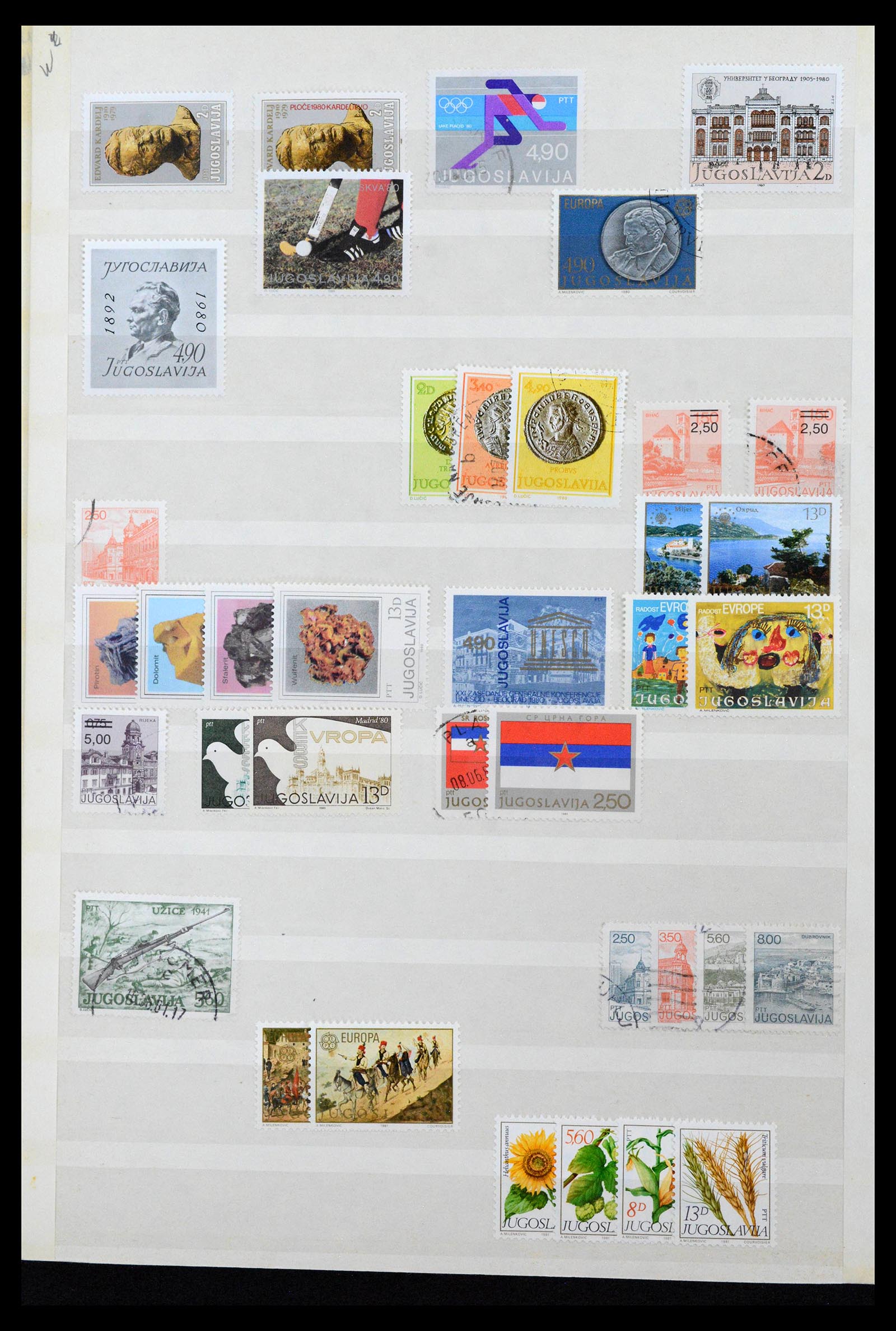 38969 0049 - Postzegelverzameling 38969 Joegoslavië 1918-2007.