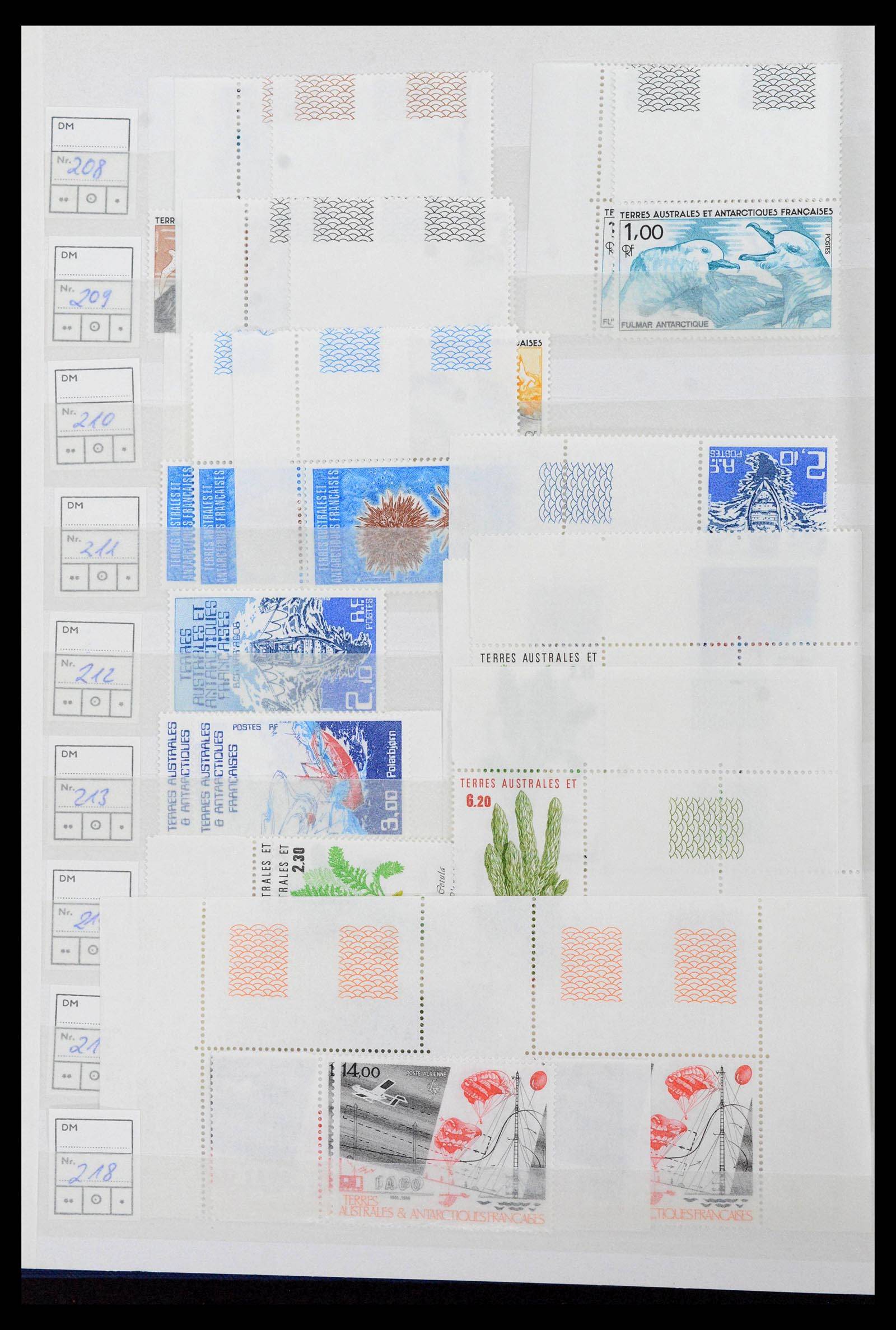 38999 0007 - Stamp collection 38999 French and British Antarctica 1956-2003.